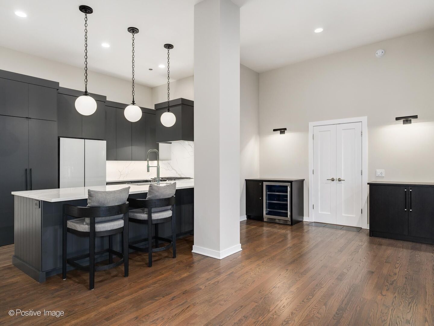 333 W HUBBARD Street Unit: 904