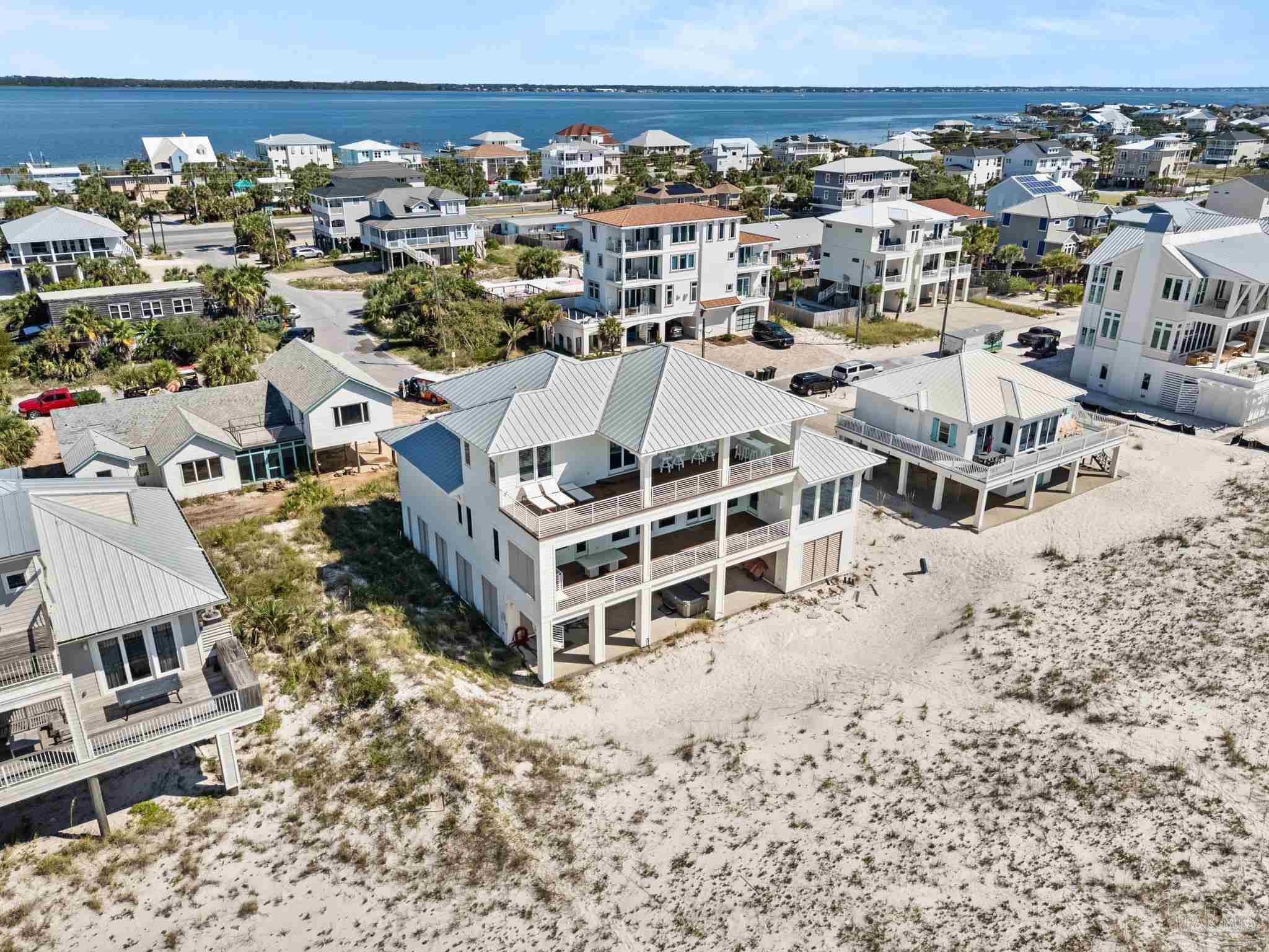 236 Ariola Dr