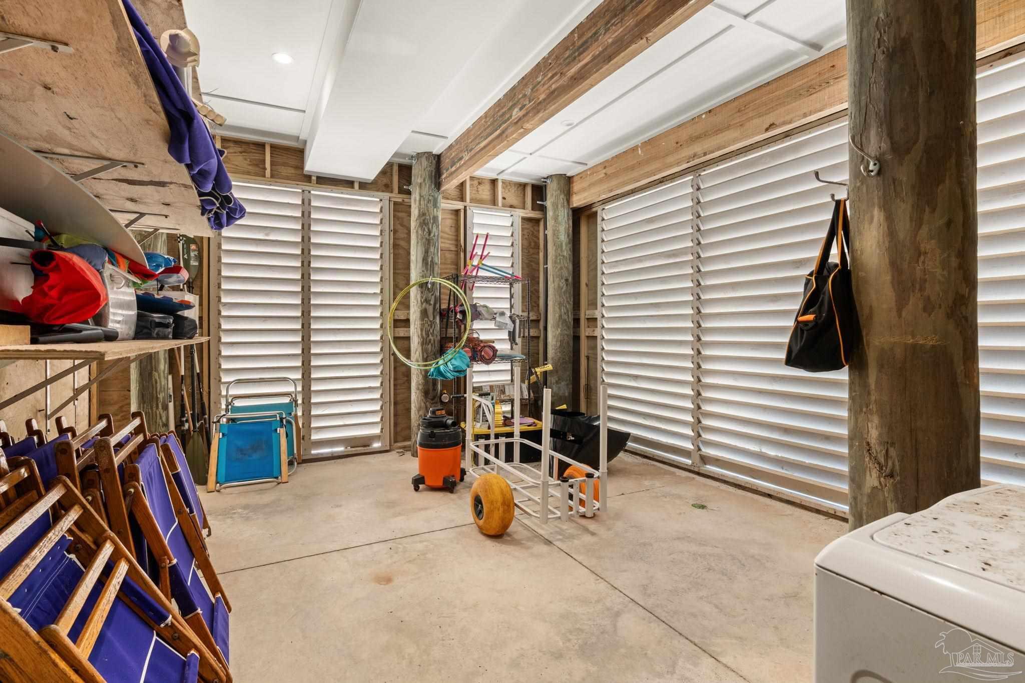 236 Ariola Dr