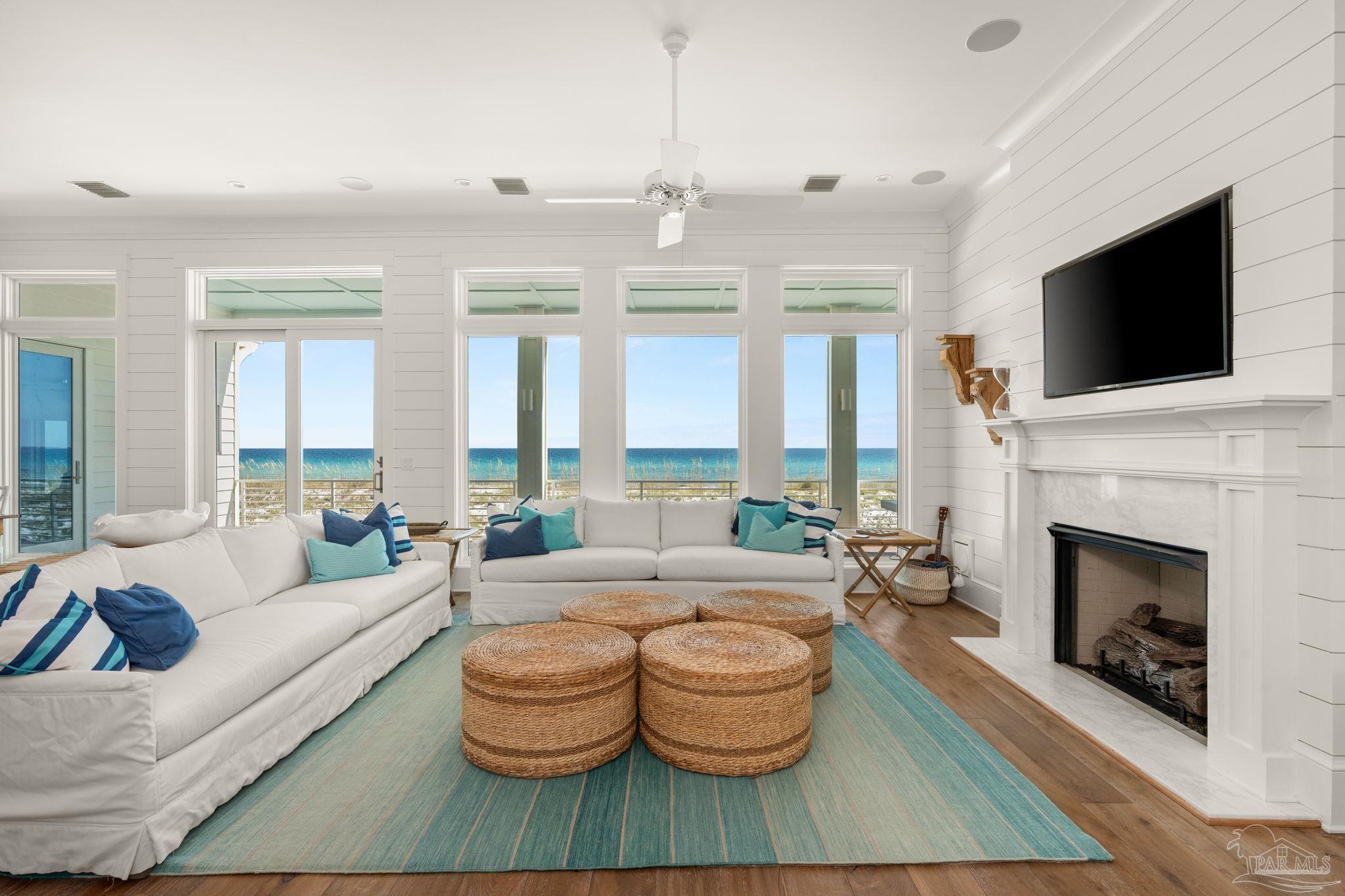 236 Ariola Dr