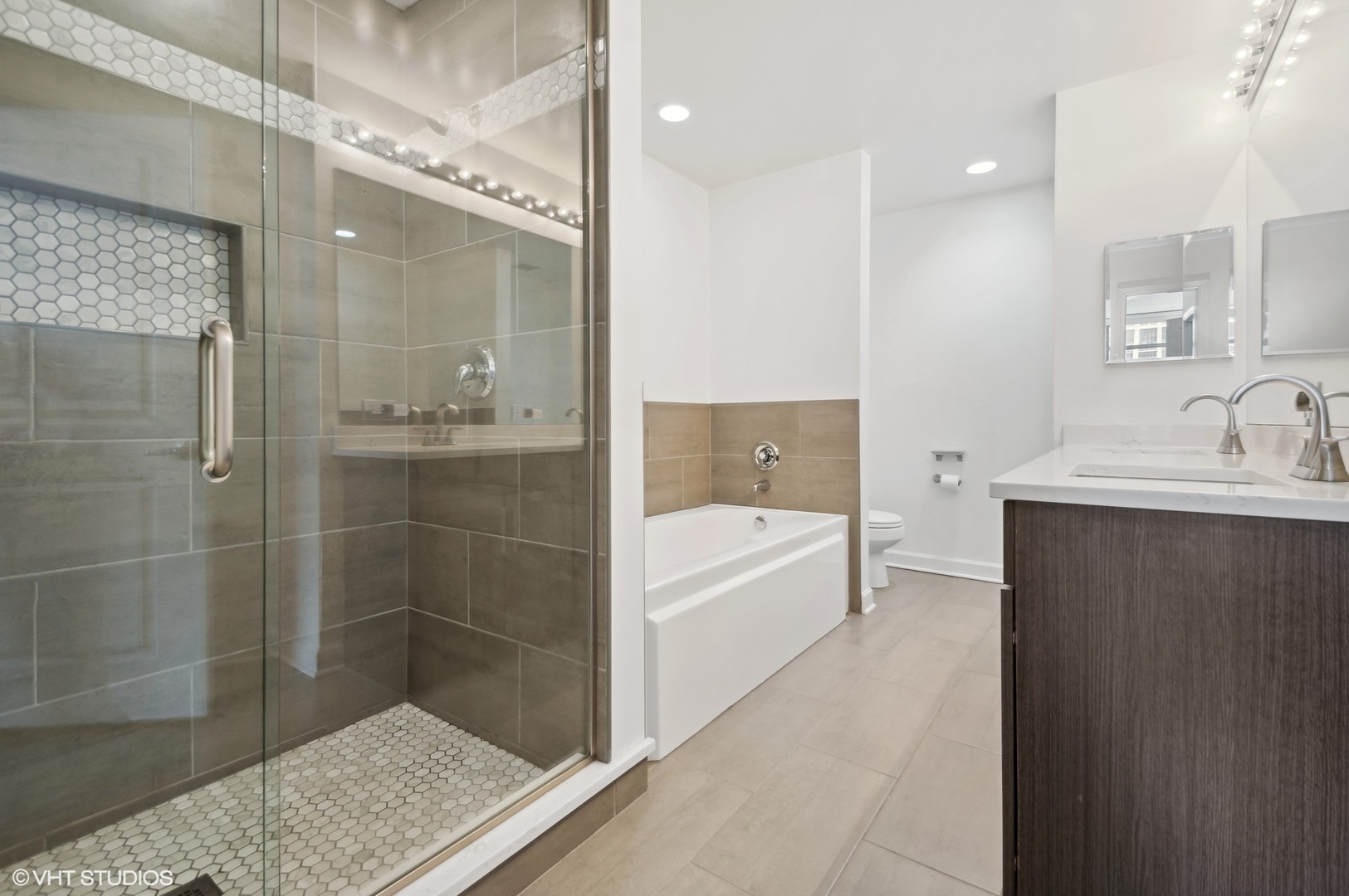 100 E 14th Street Unit: 1201