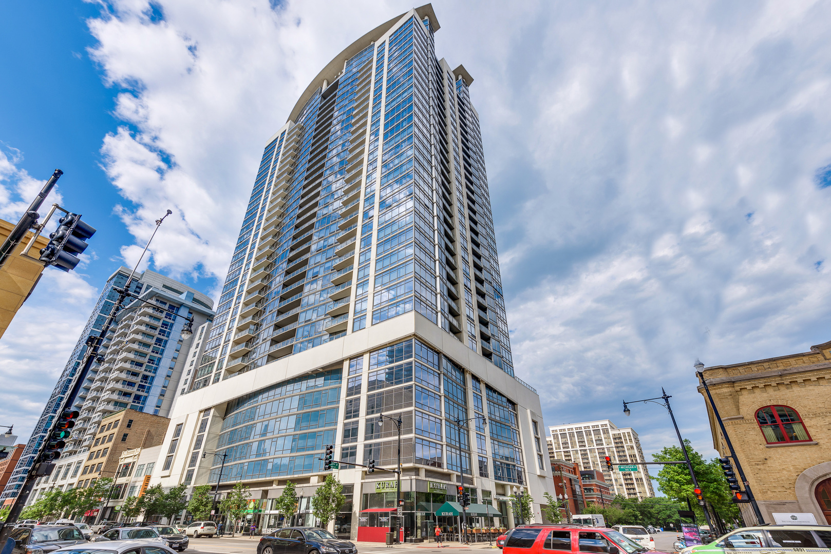 100 E 14th Street Unit: 1201