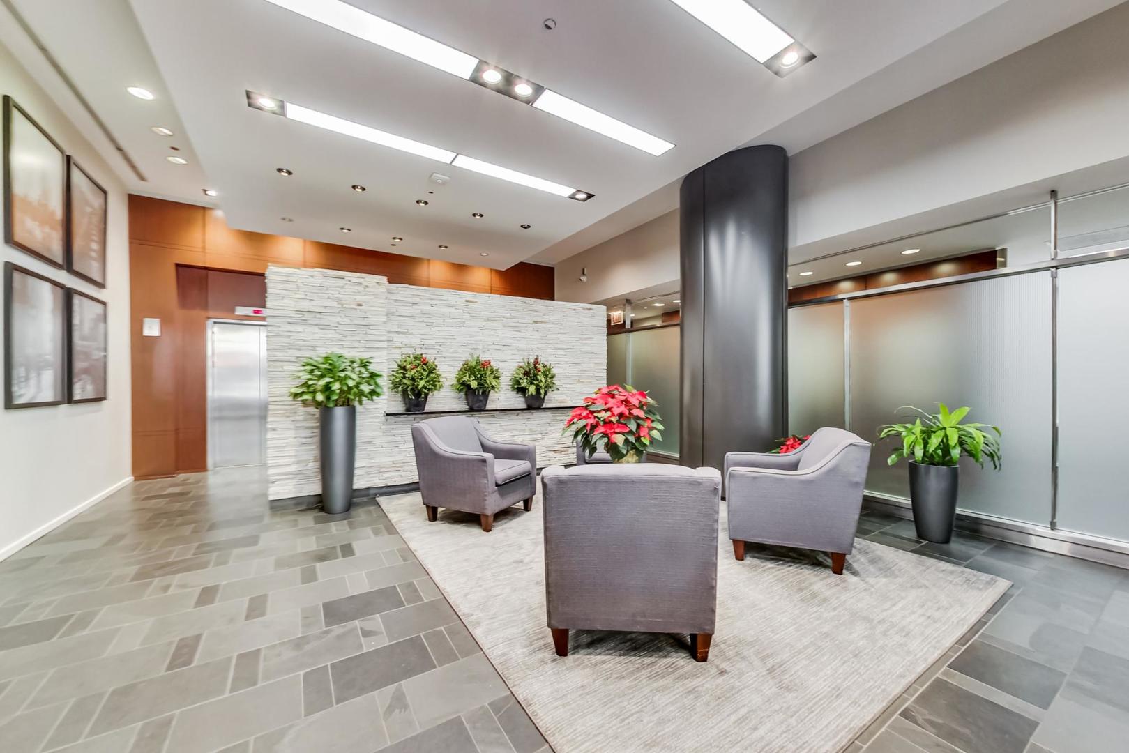 520 S STATE Street Unit: 616