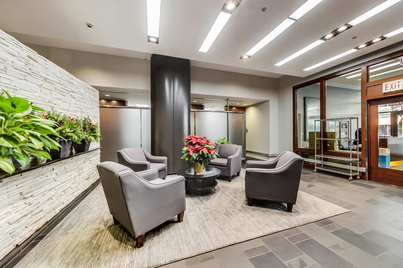 520 S STATE Street Unit: 616