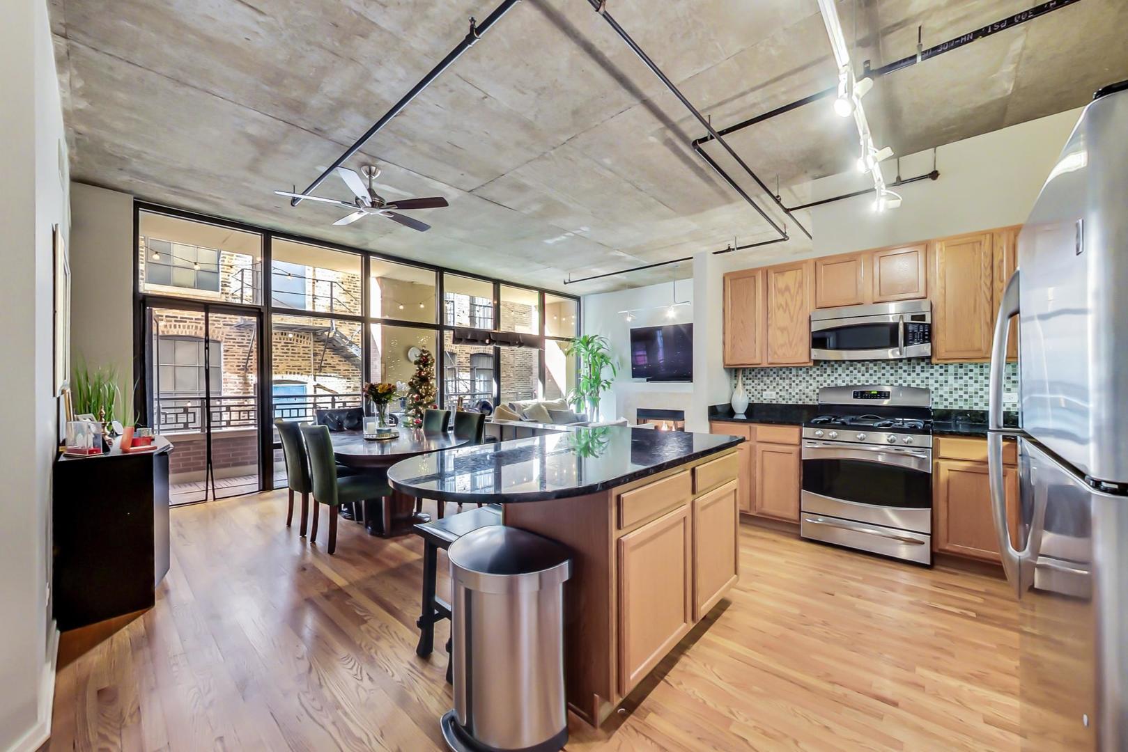 520 S STATE Street Unit: 616