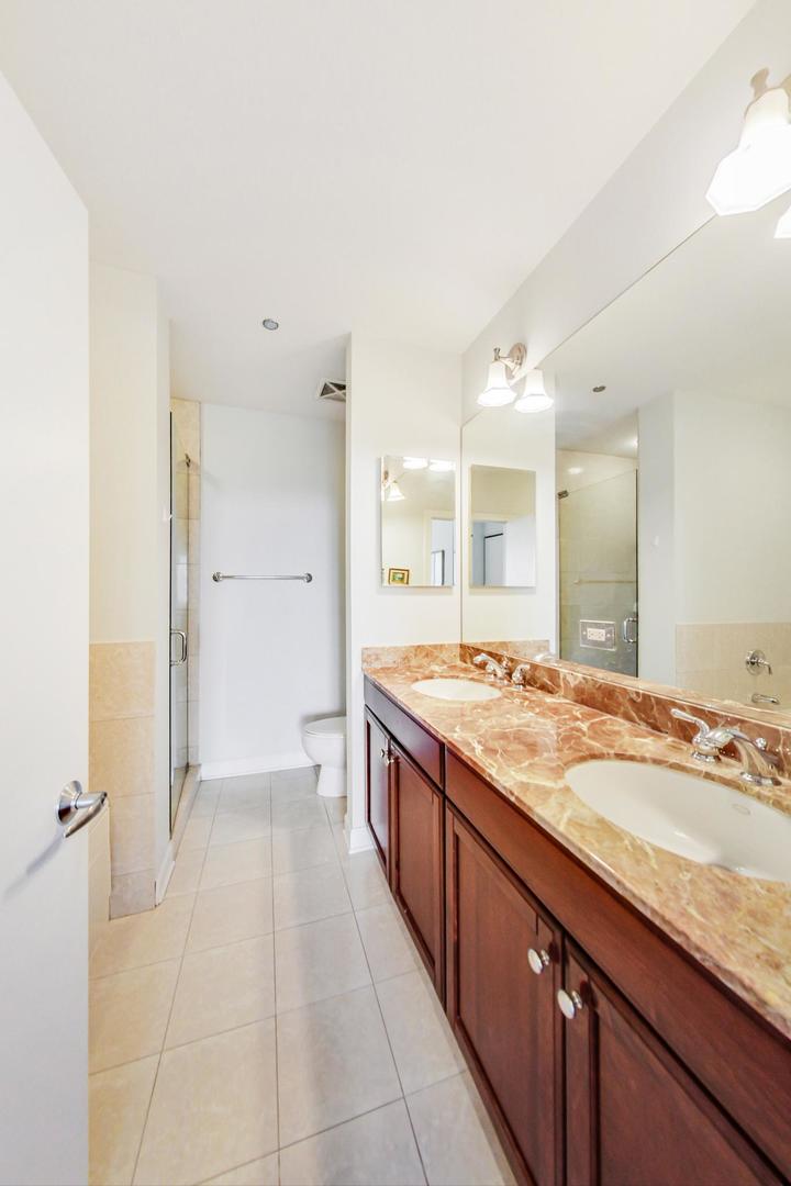 1211 S Prairie Avenue Unit: 603