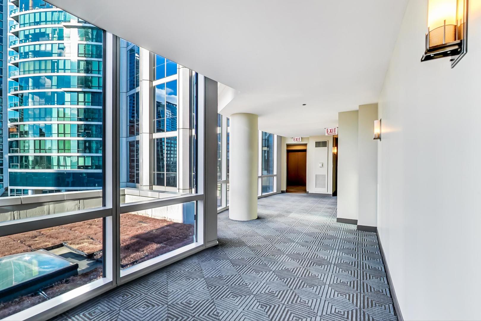 1211 S Prairie Avenue Unit: 603