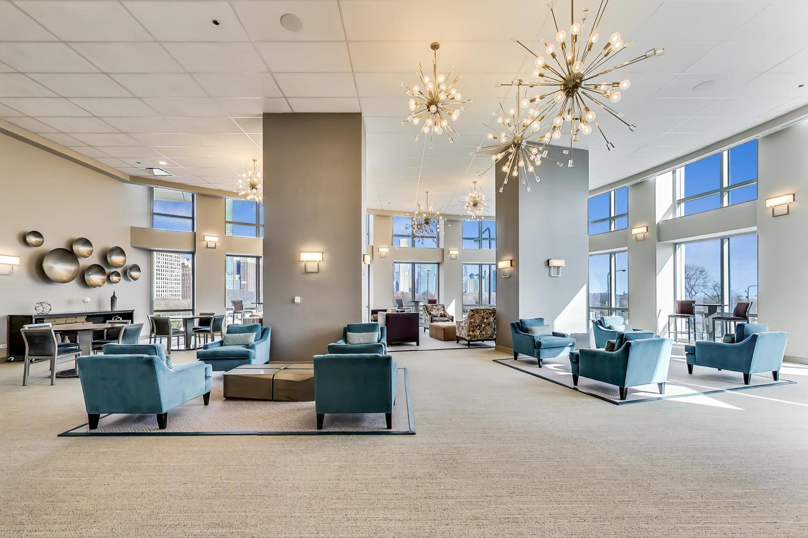 1211 S Prairie Avenue Unit: 603