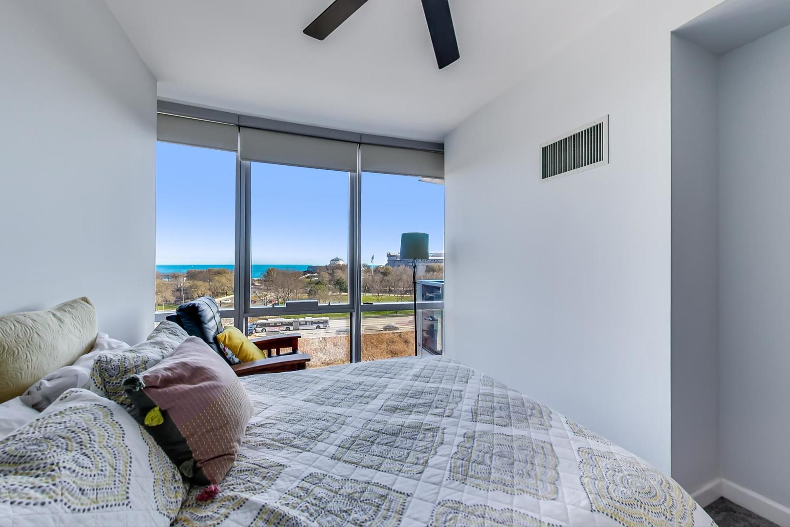 1211 S Prairie Avenue Unit: 603