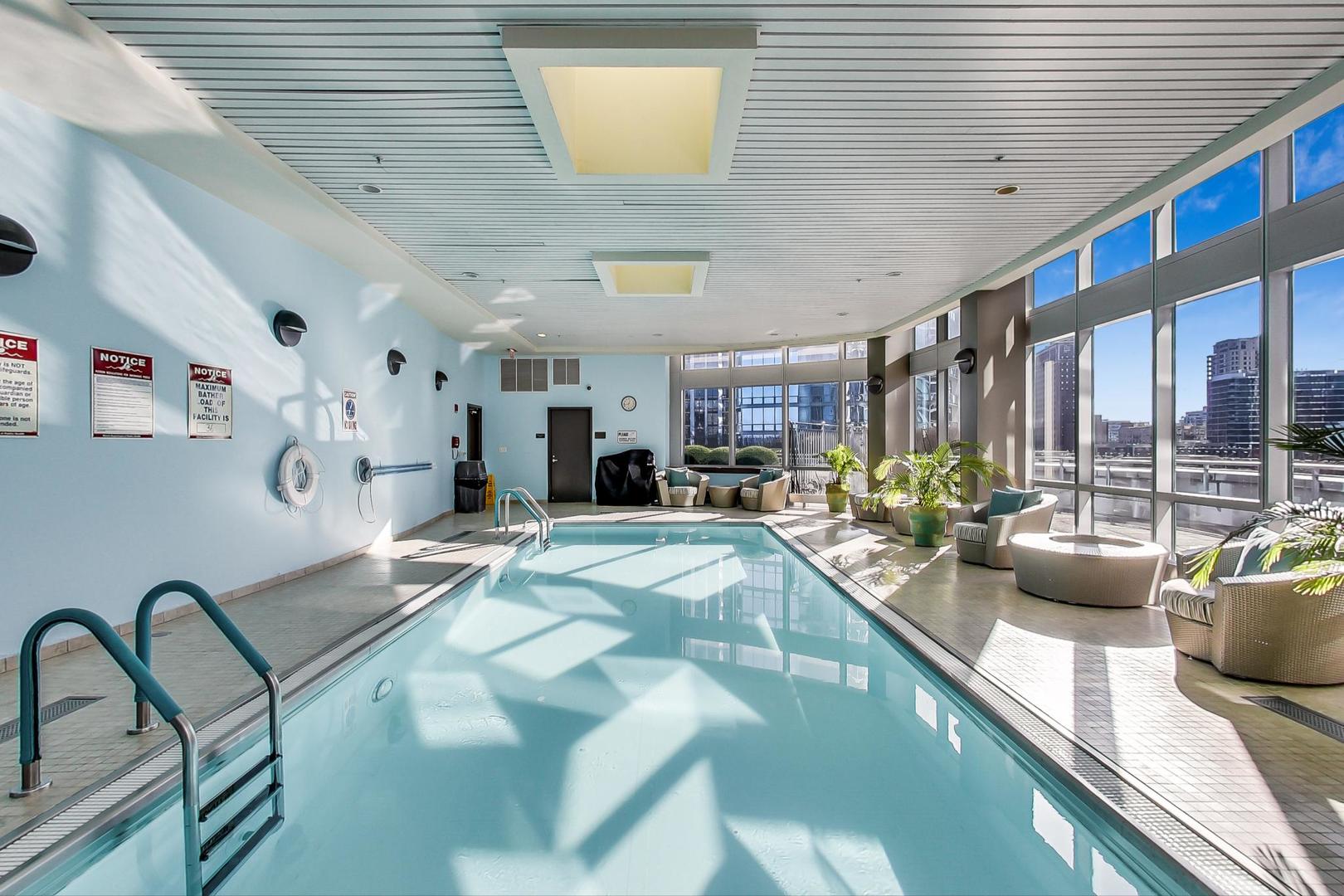 1211 S Prairie Avenue Unit: 603