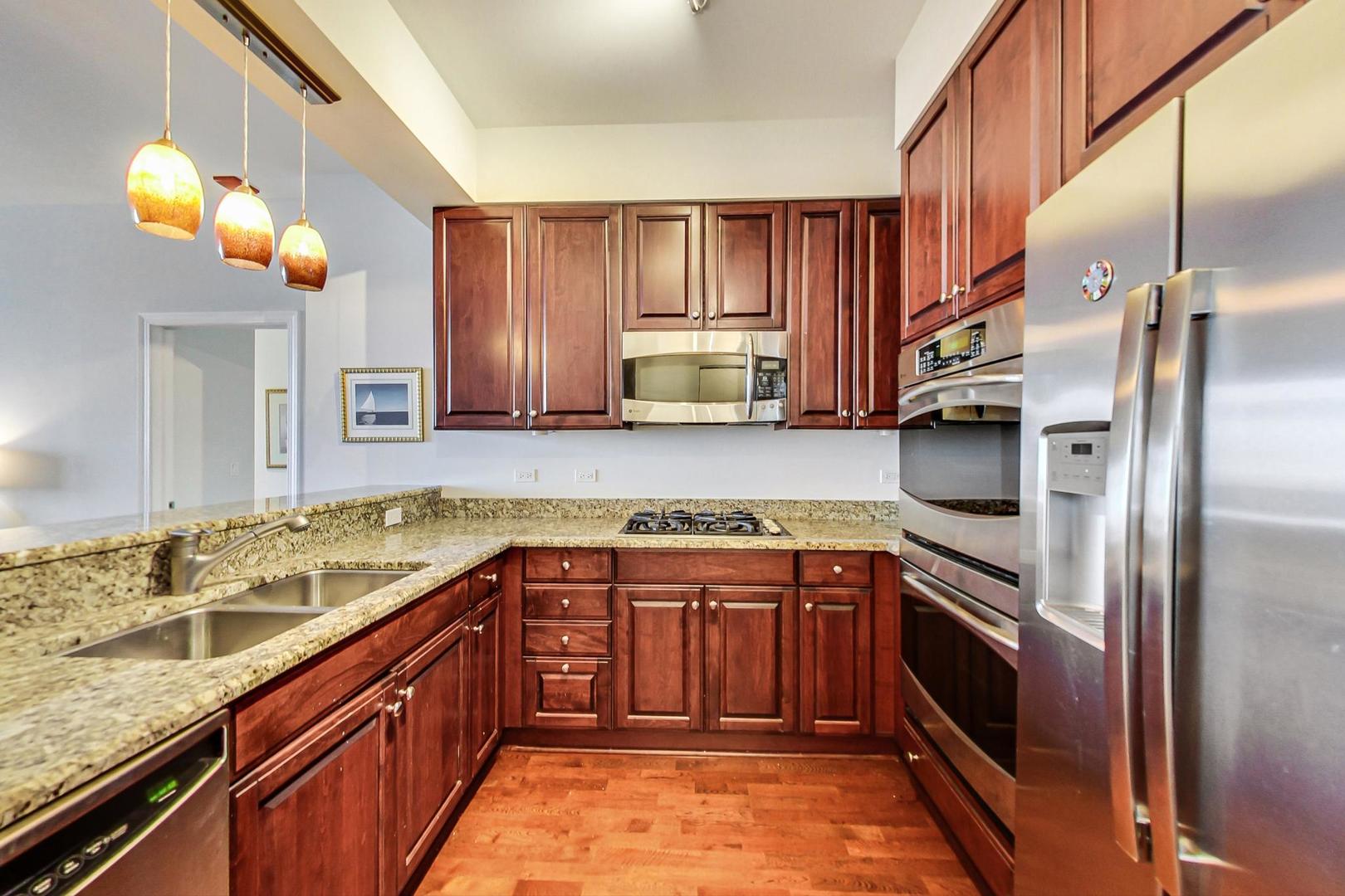 1211 S Prairie Avenue Unit: 603