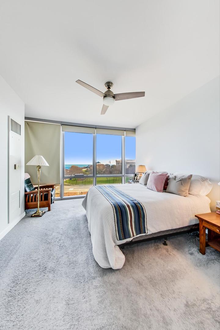 1211 S Prairie Avenue Unit: 603