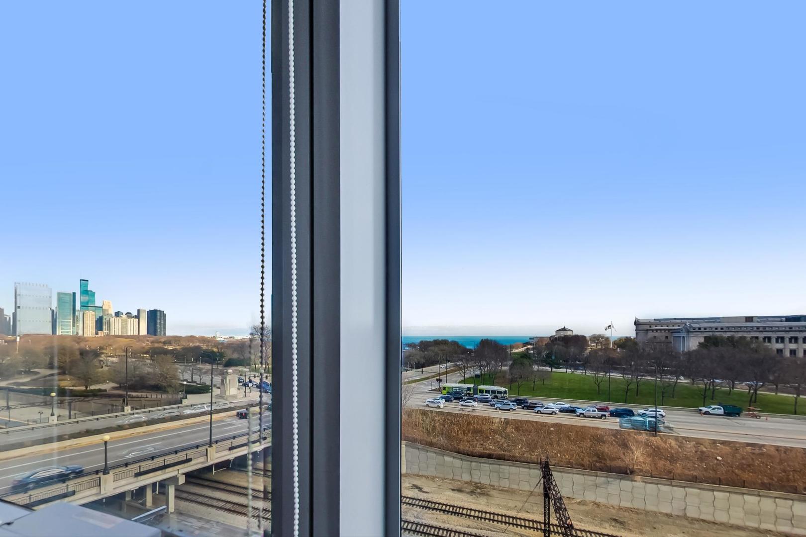 1211 S Prairie Avenue Unit: 603