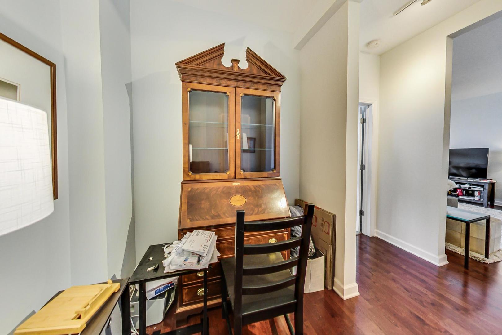 1211 S Prairie Avenue Unit: 603