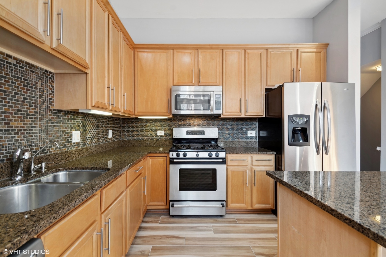 1463 S Peoria Street