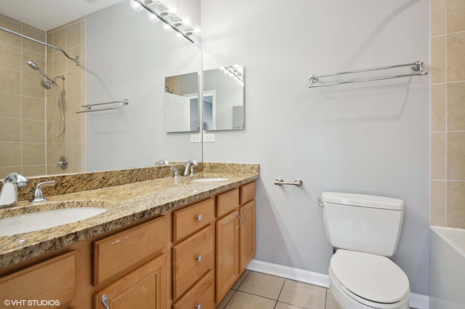 1463 S Peoria Street