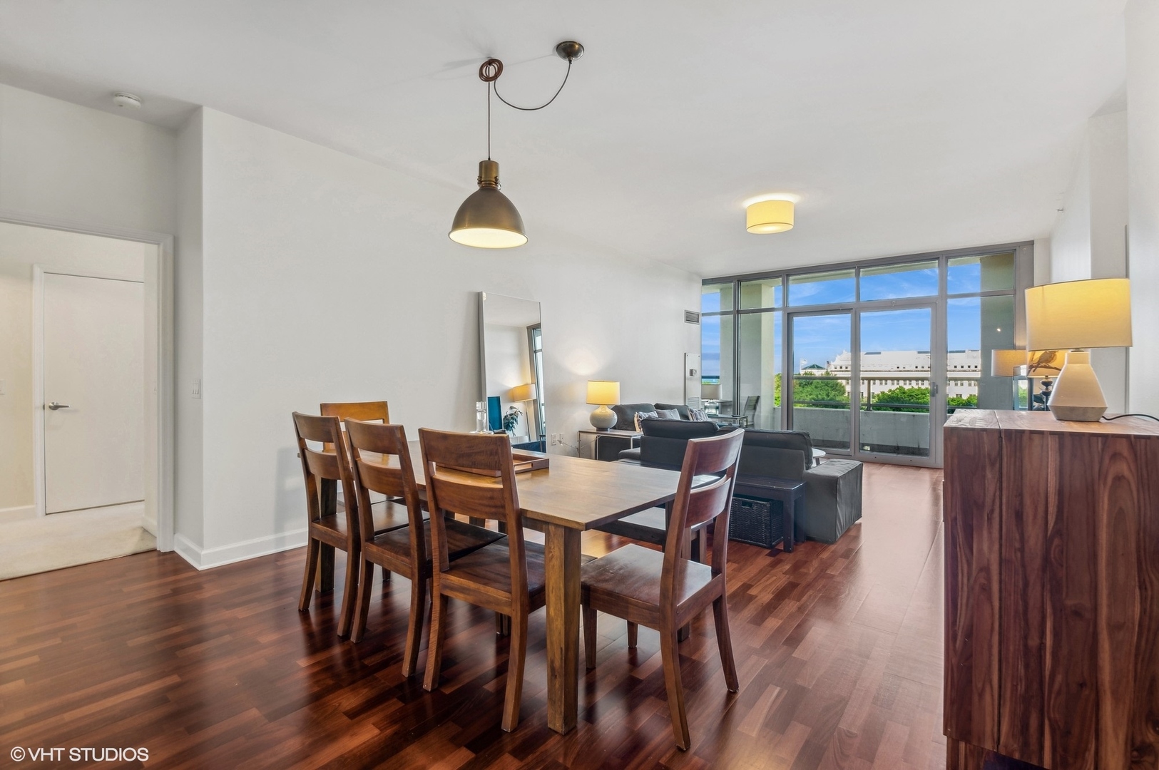 1235 S Prairie Avenue Unit: 703