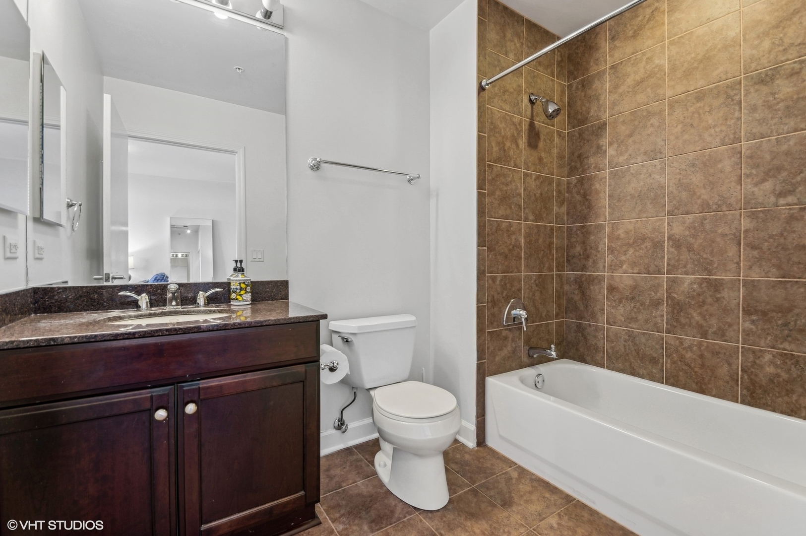 1235 S Prairie Avenue Unit: 703