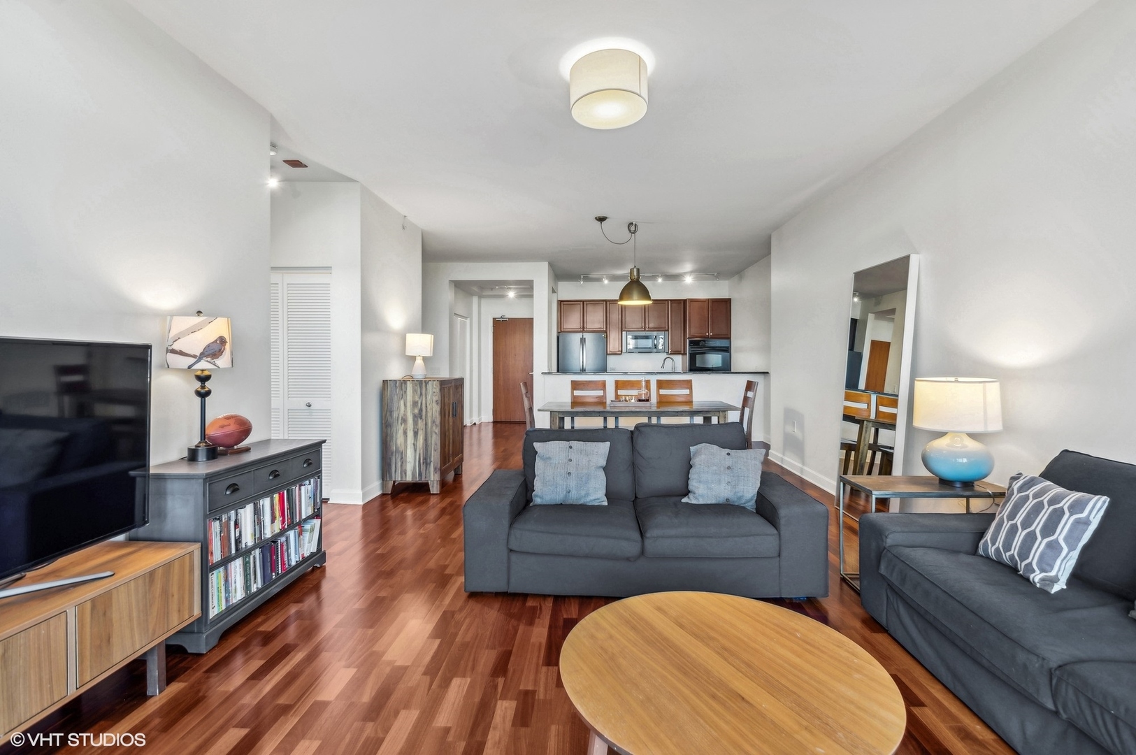 1235 S Prairie Avenue Unit: 703