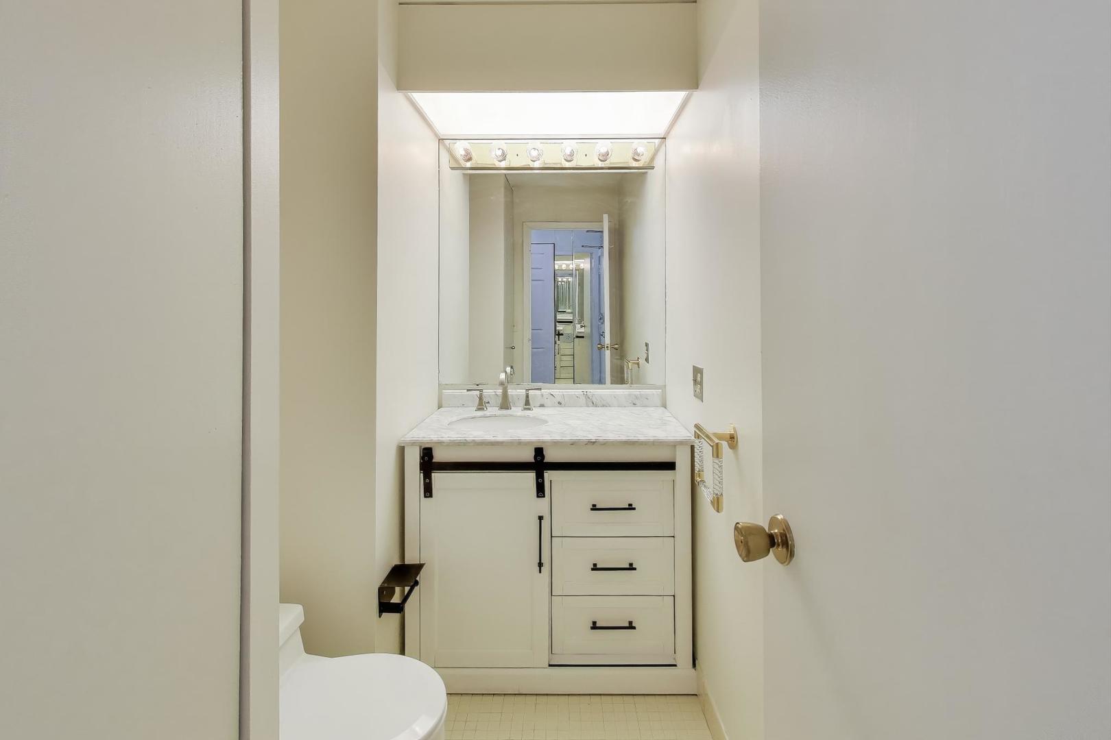 155 N Harbor Drive Unit: 5107