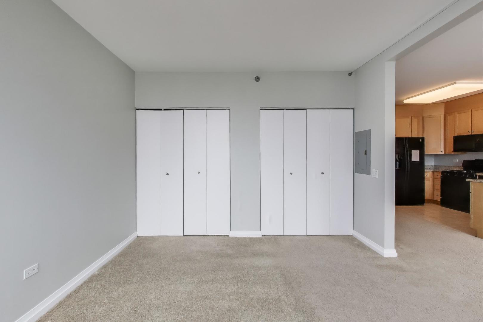 33 W Ontario Street Unit: 46C