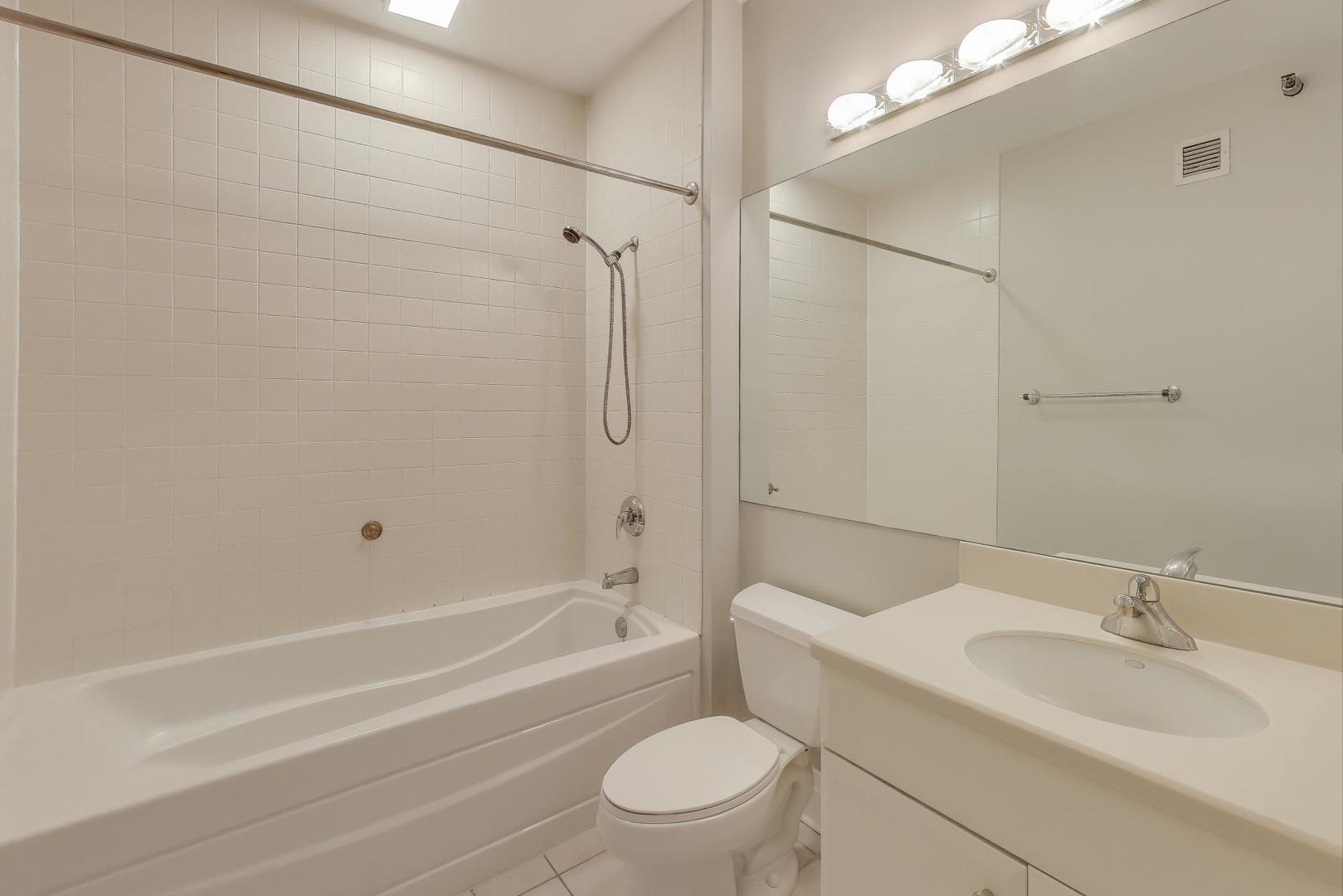 33 W Ontario Street Unit: 46C