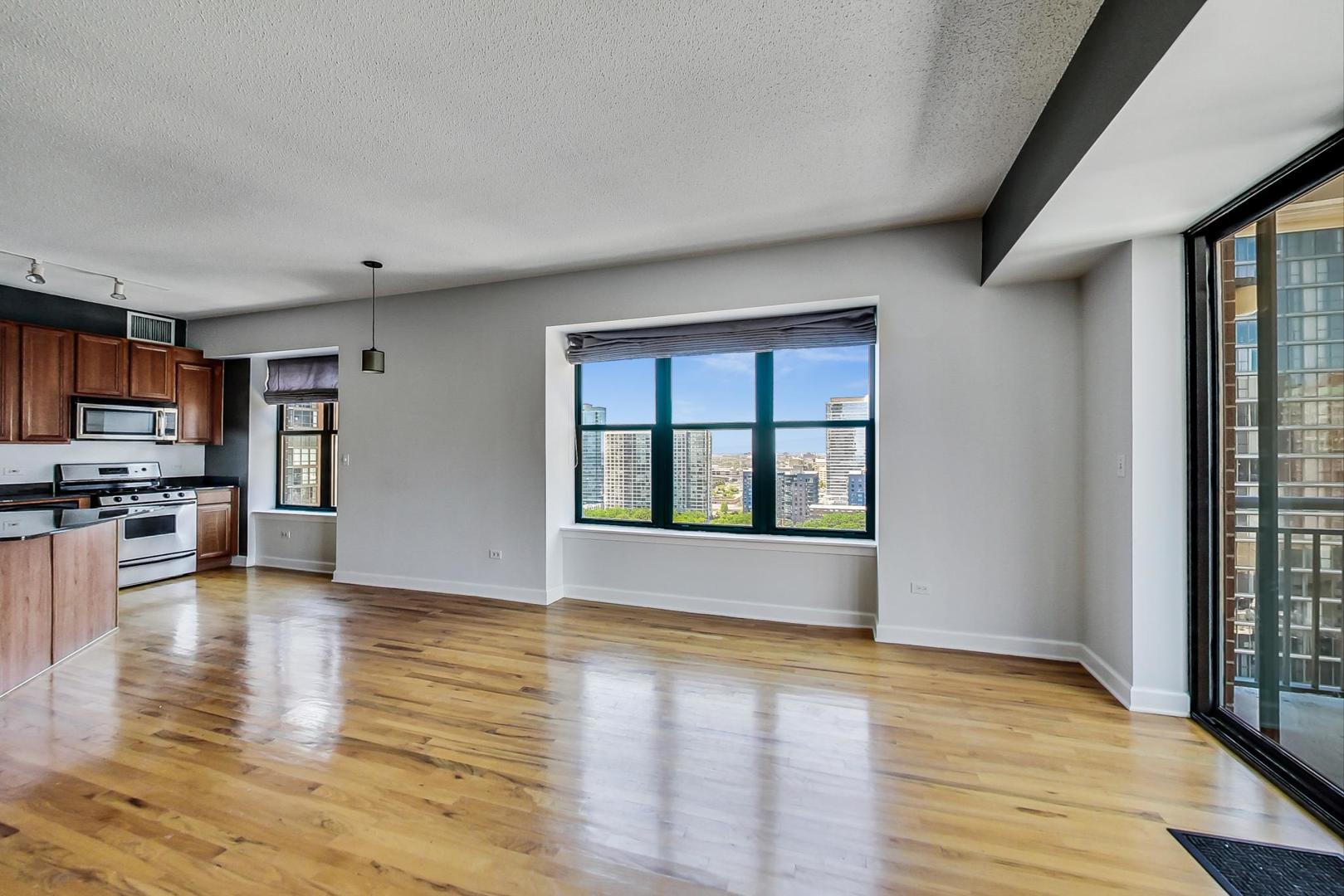 41 E 8th Street Unit: 1807