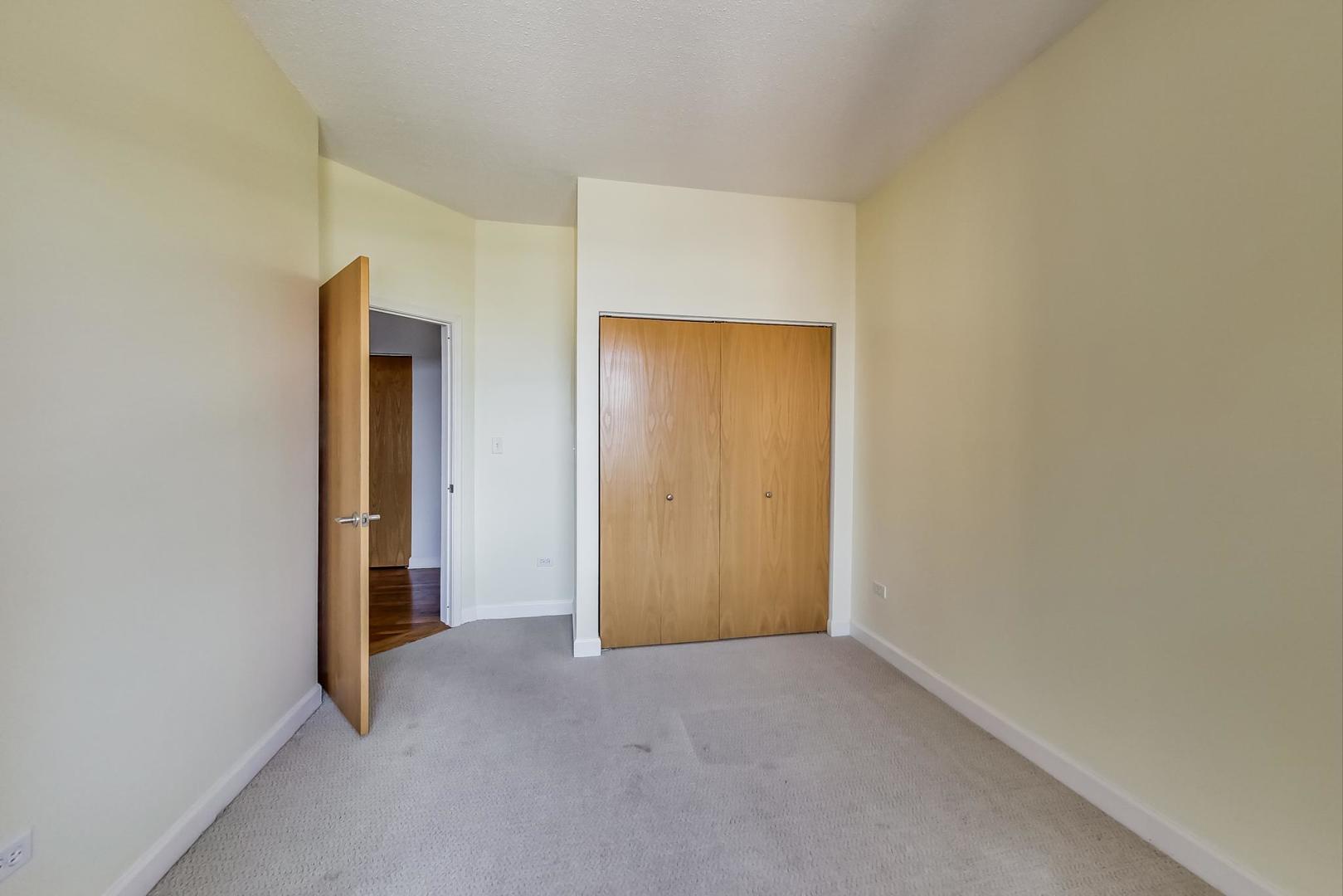 41 E 8th Street Unit: 1807