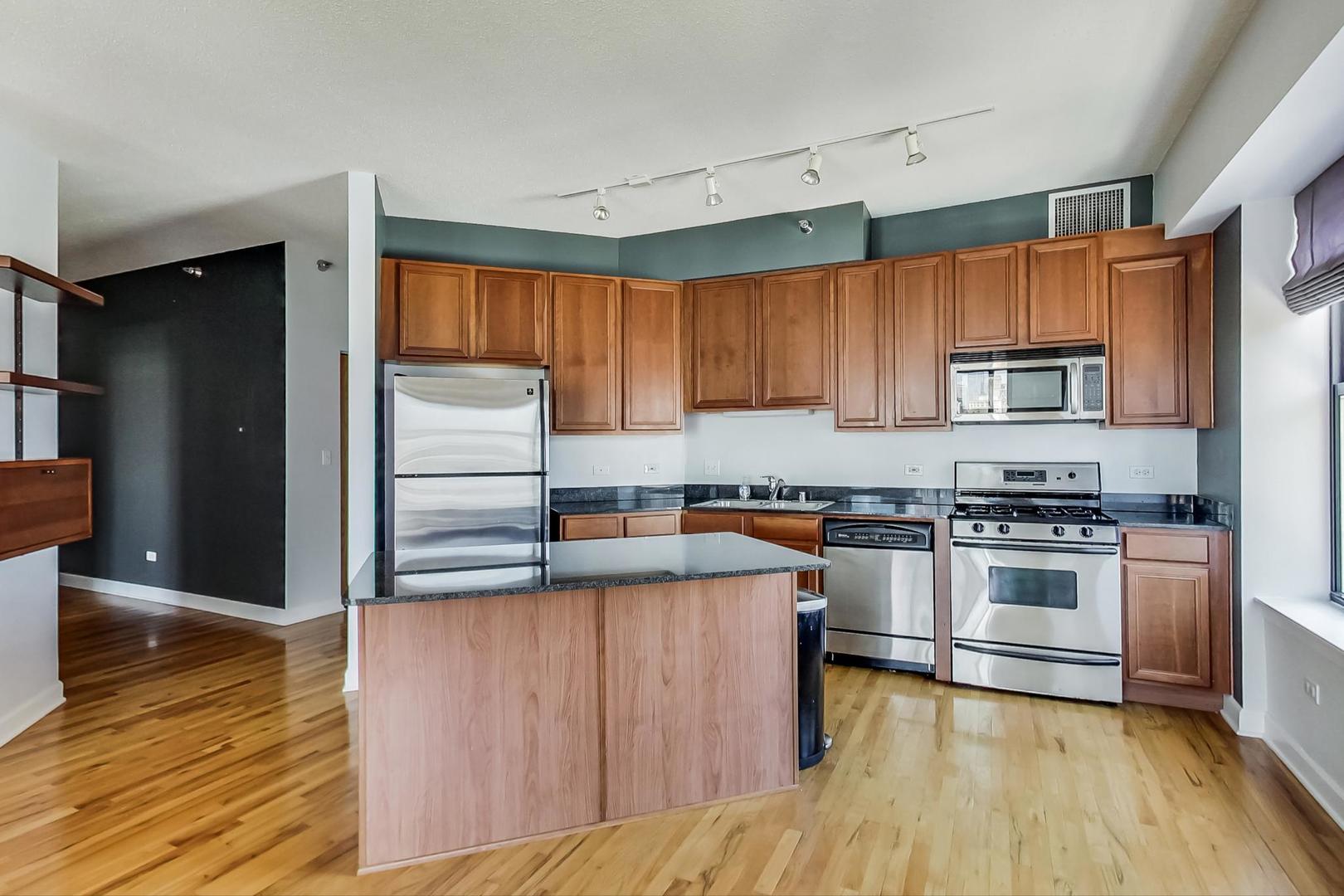 41 E 8th Street Unit: 1807