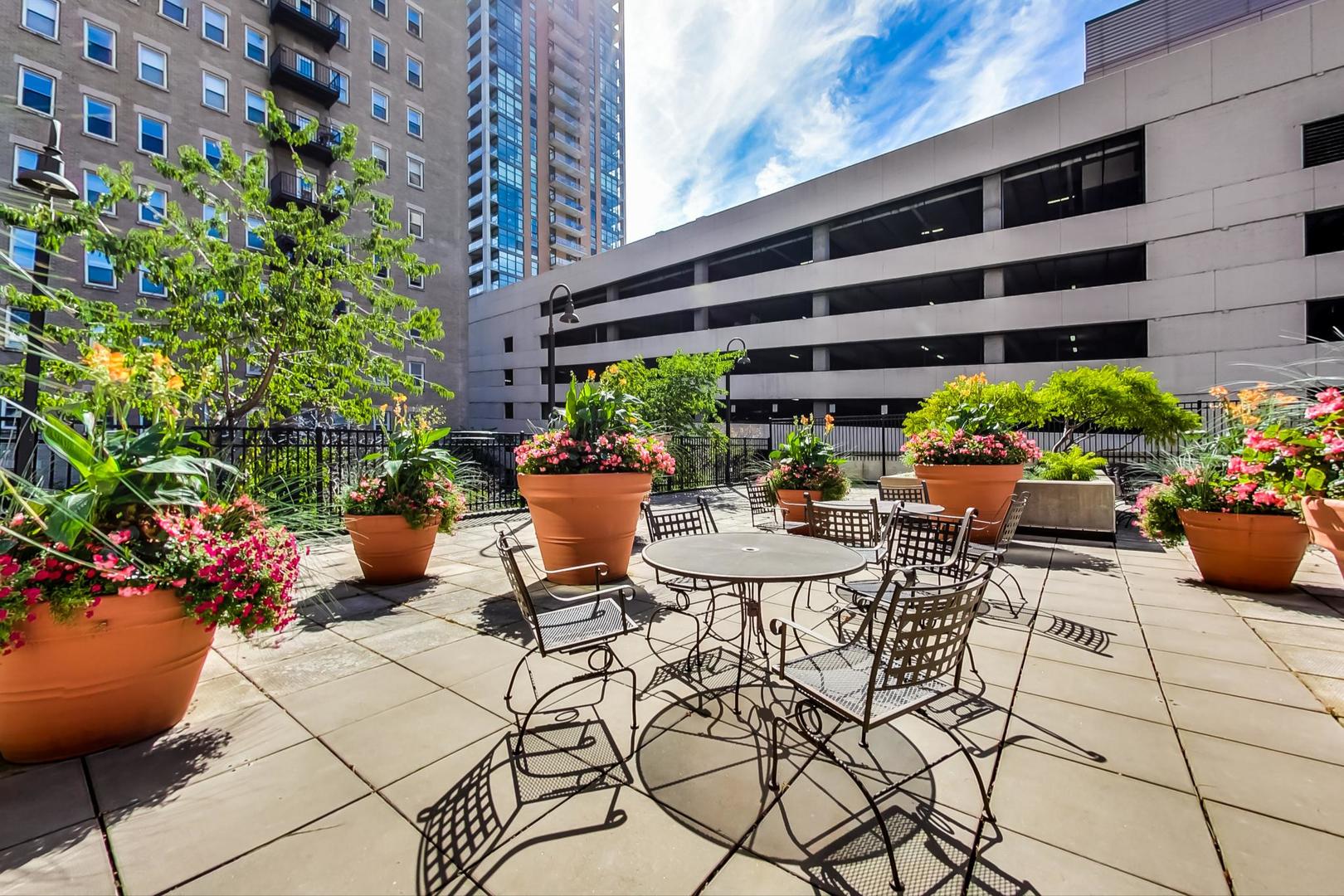 41 E 8th Street Unit: 1807