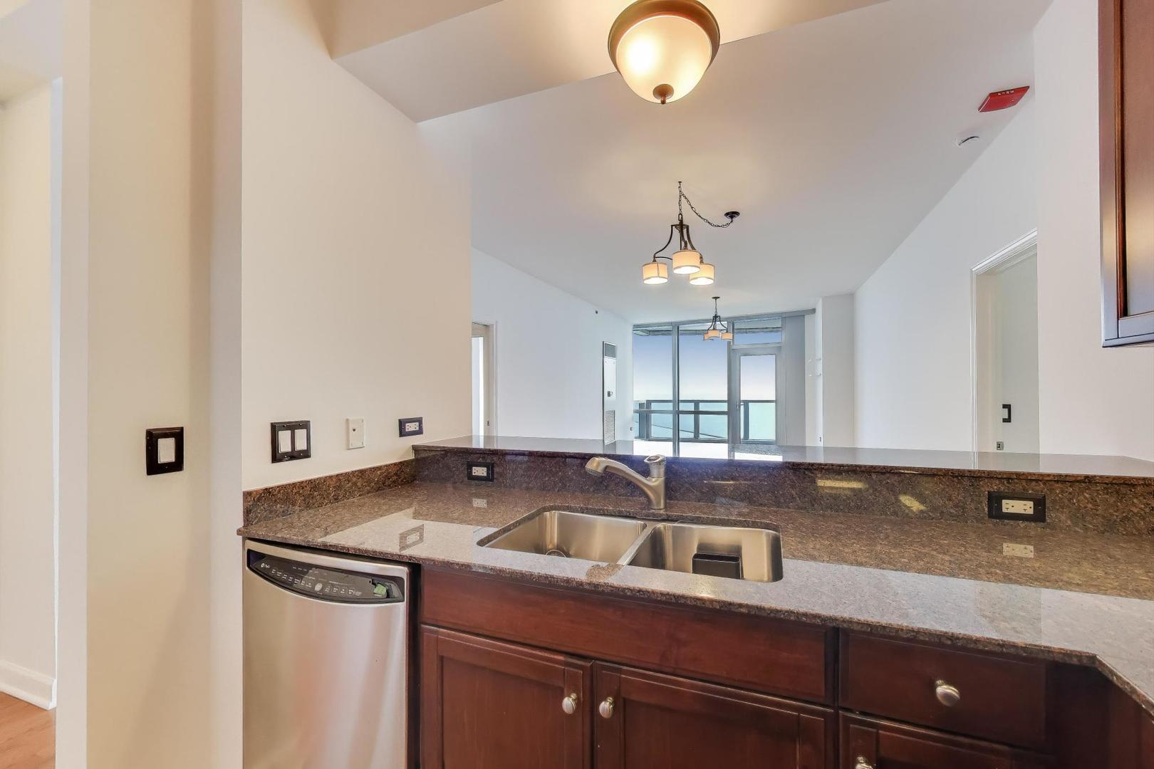 1211 S Prairie Avenue Unit: 2003