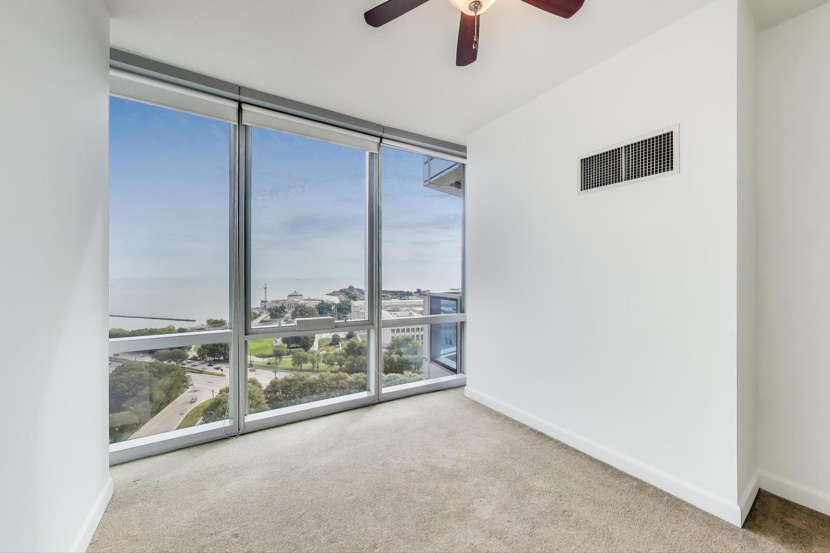 1211 S Prairie Avenue Unit: 2003