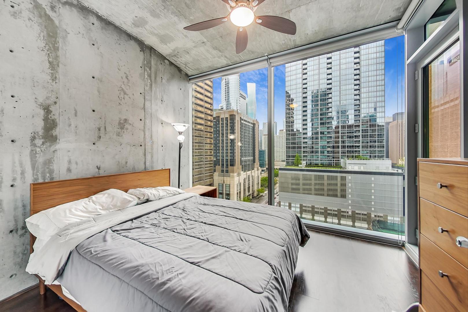 600 N Fairbanks Court Unit: 1607