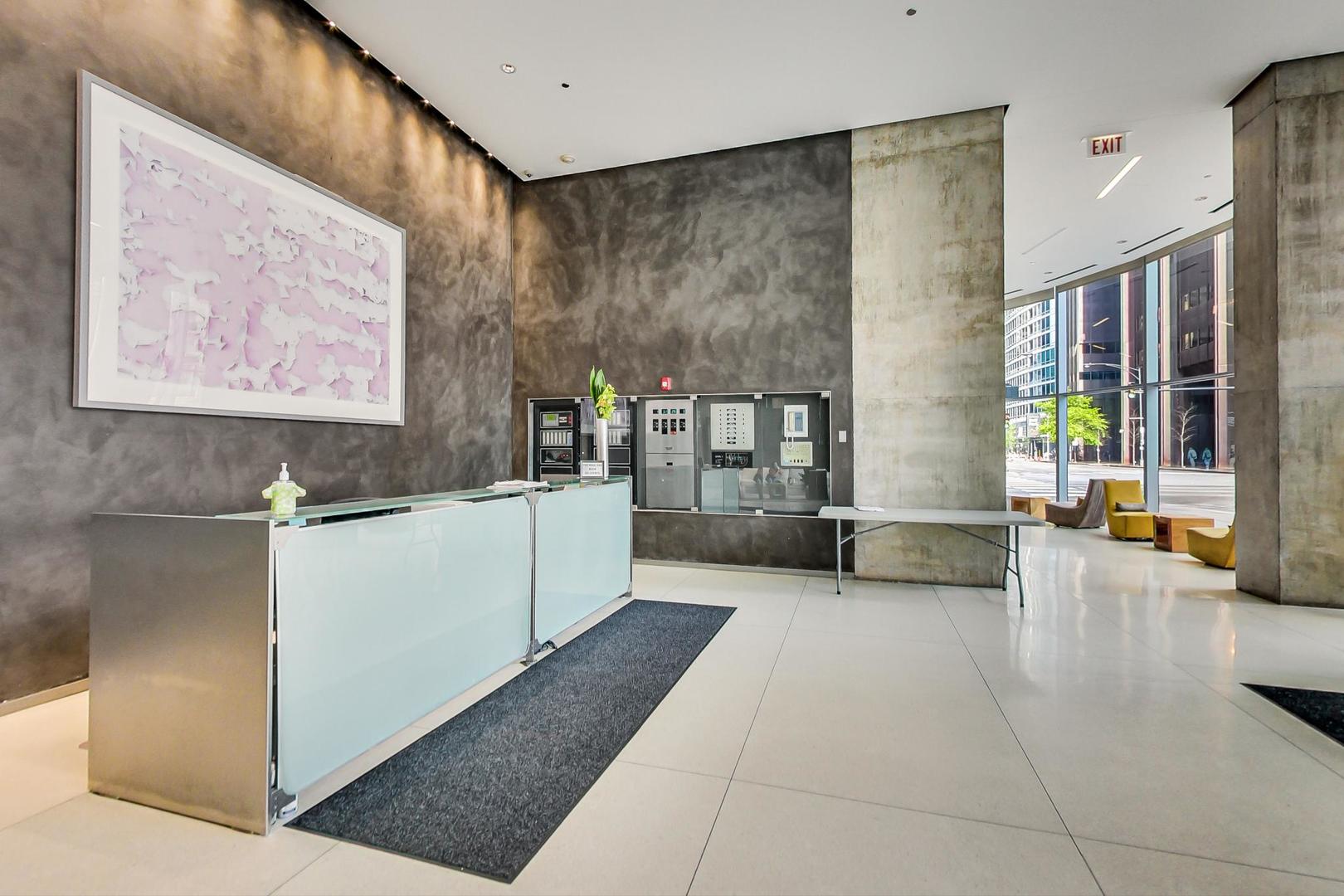 600 N Fairbanks Court Unit: 1607