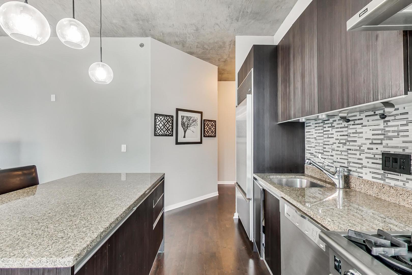 600 N Fairbanks Court Unit: 1607