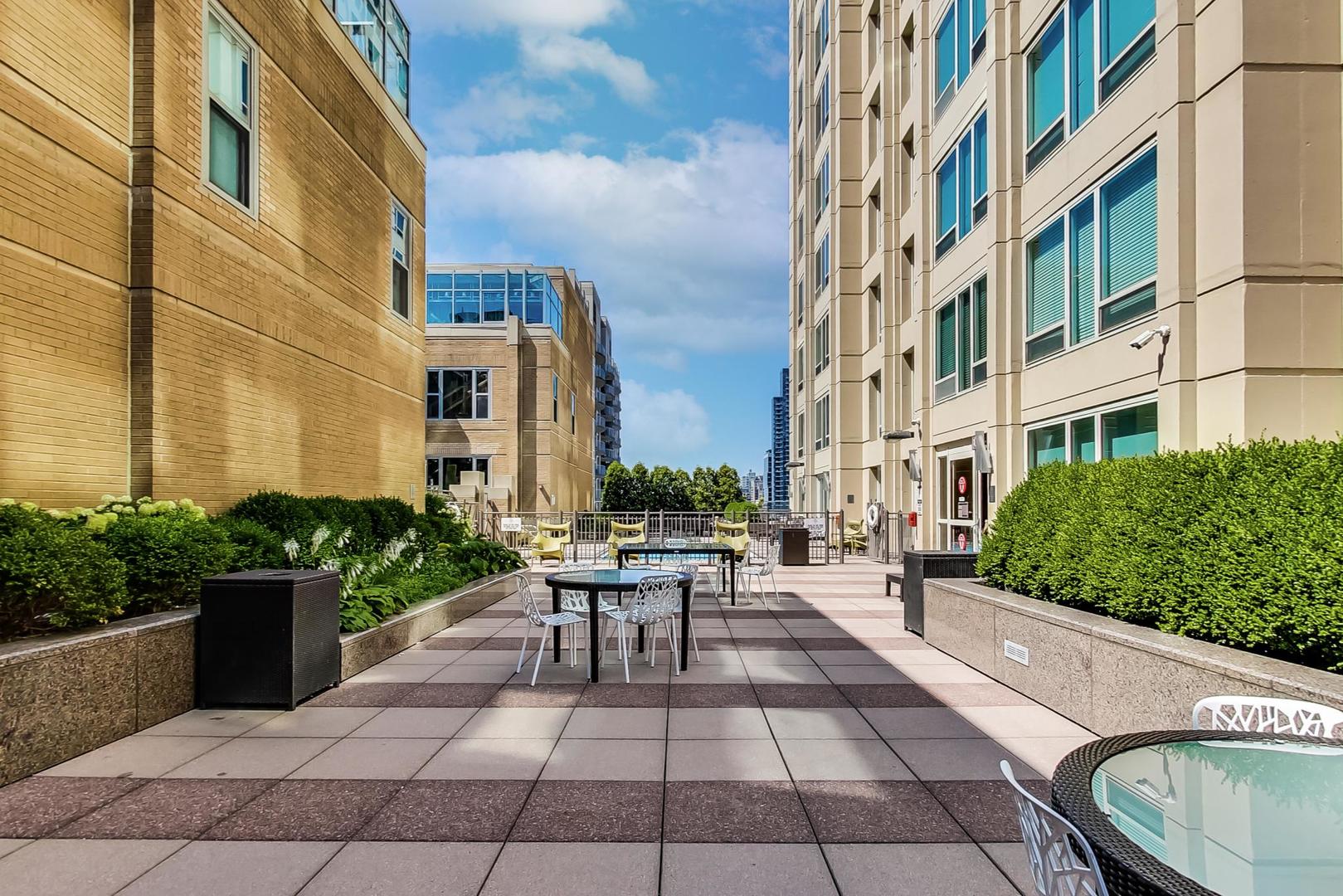 33 W Ontario Street Unit: 46C