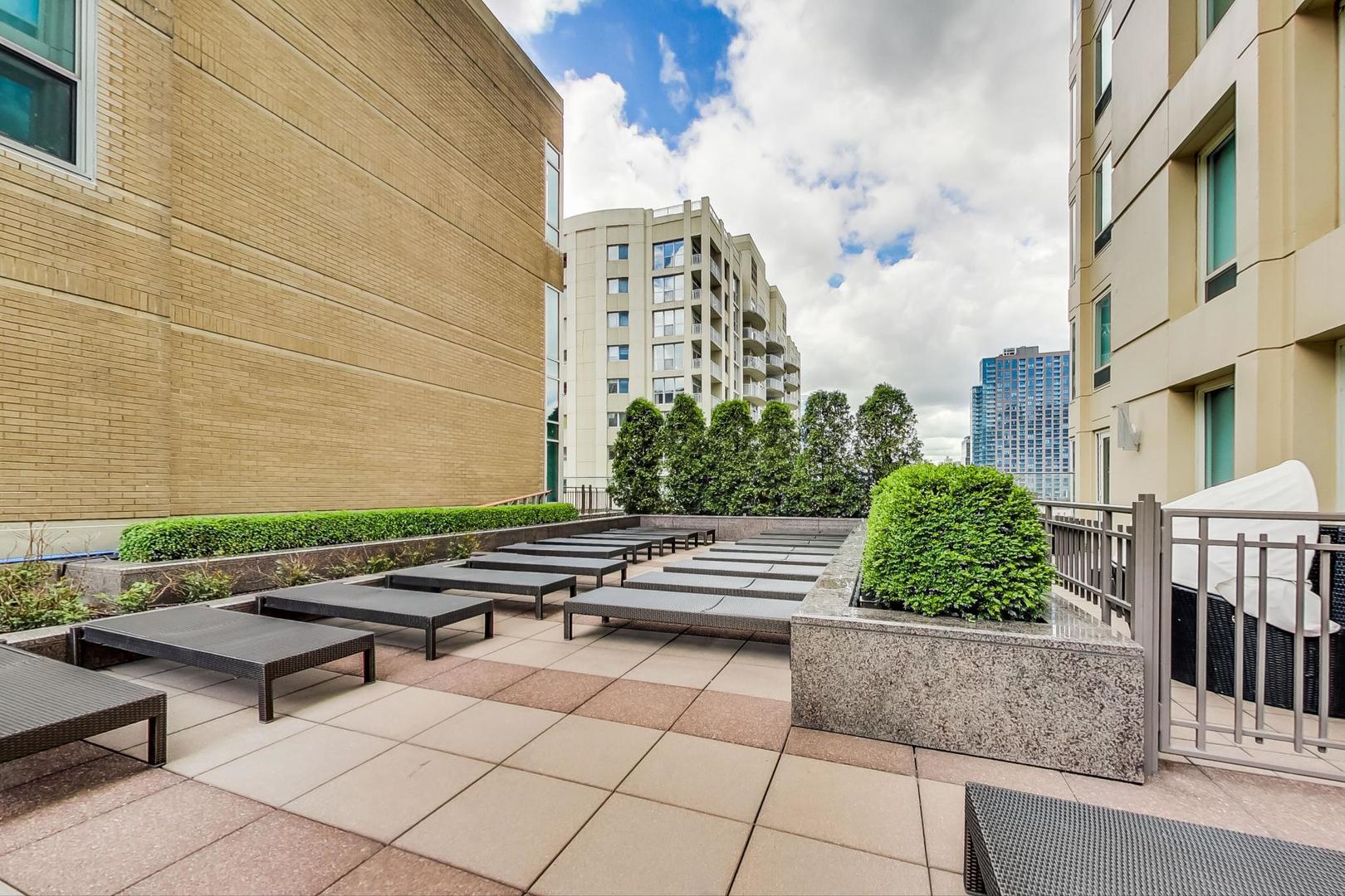 33 W Ontario Street Unit: 46C