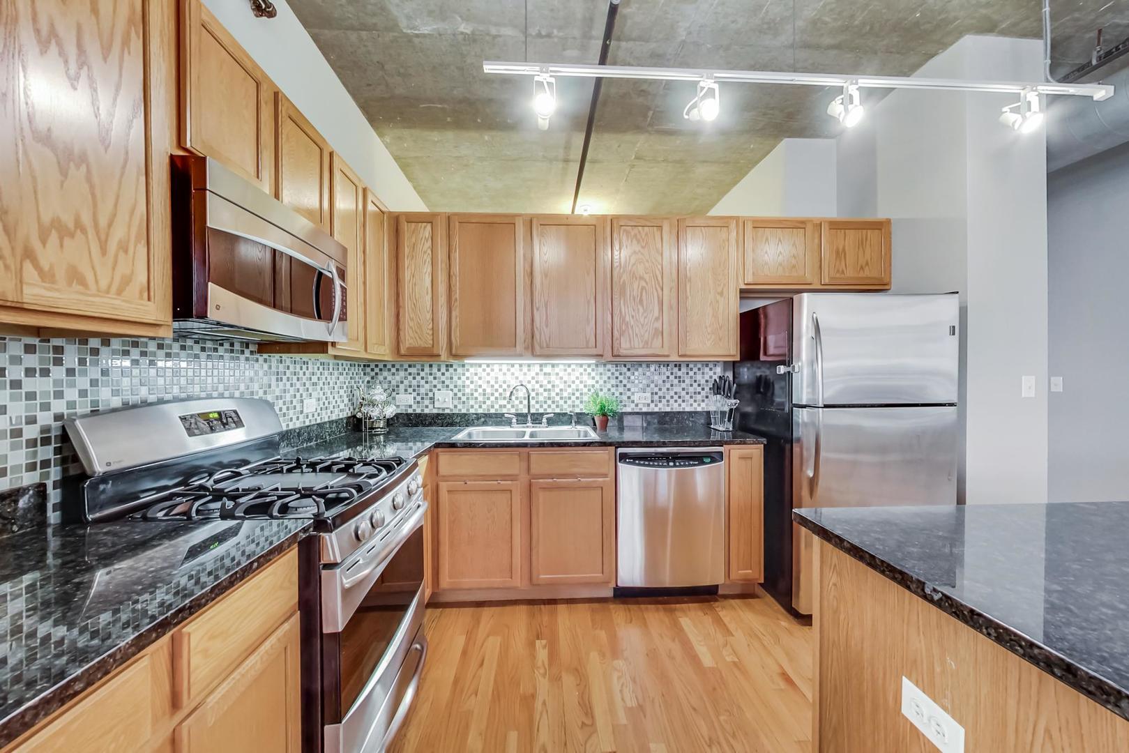 520 S STATE Street Unit: 616