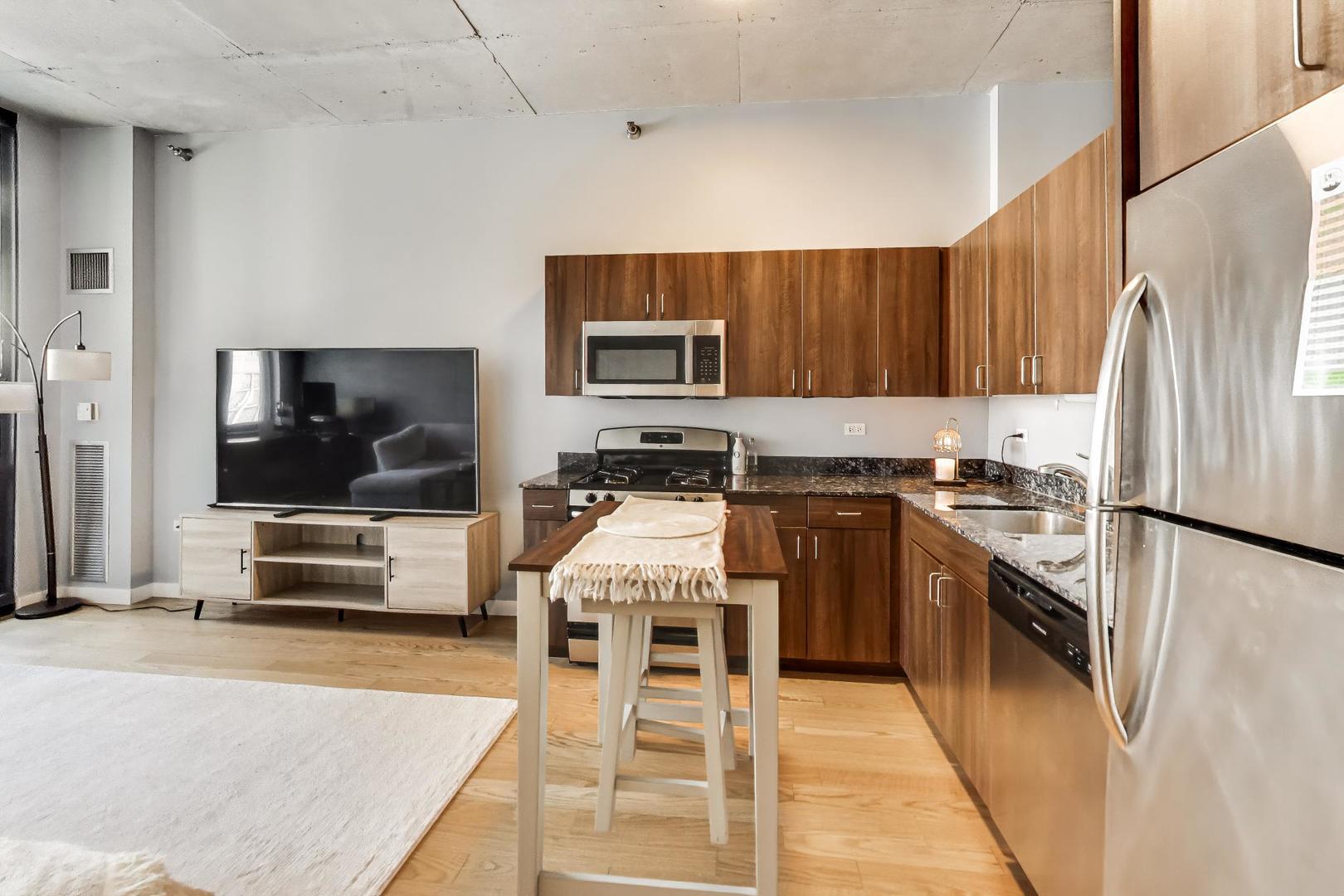 235 W VAN BUREN Street Unit: 2017