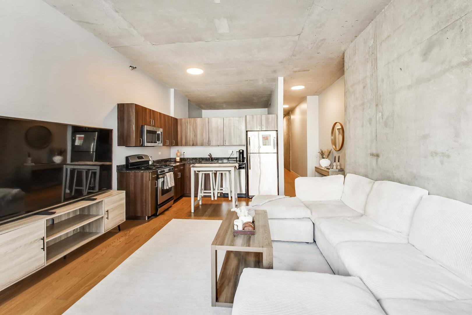 235 W VAN BUREN Street Unit: 2017