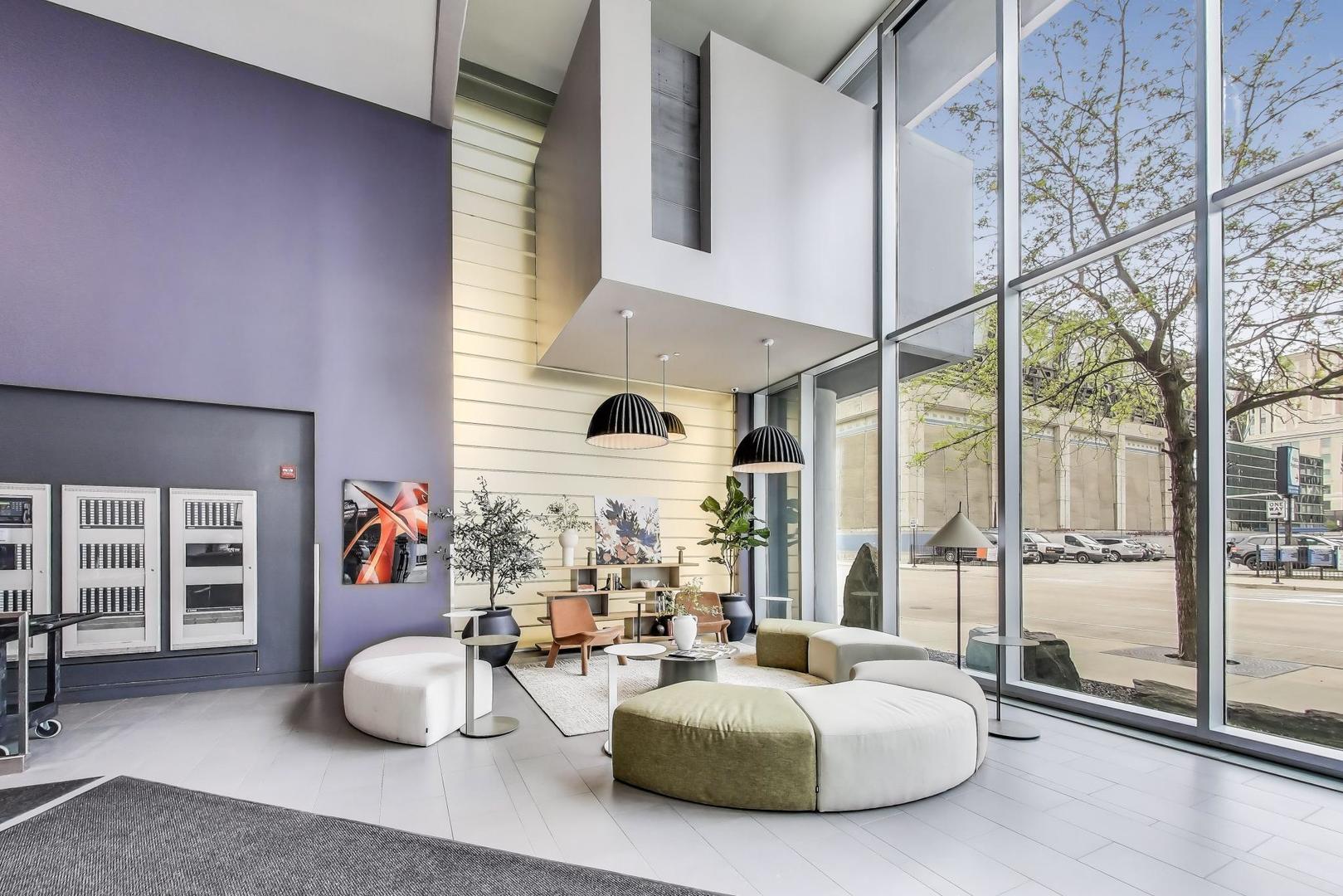 235 W VAN BUREN Street Unit: 2017