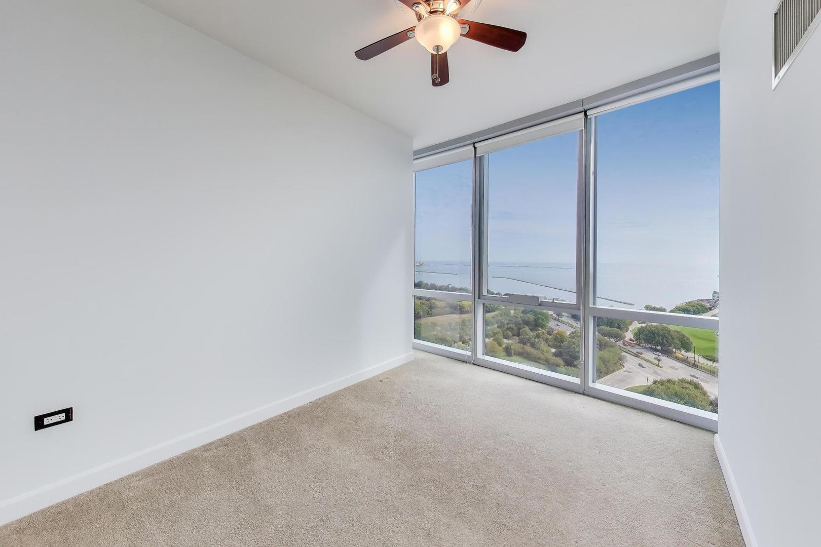 1211 S Prairie Avenue Unit: 2003