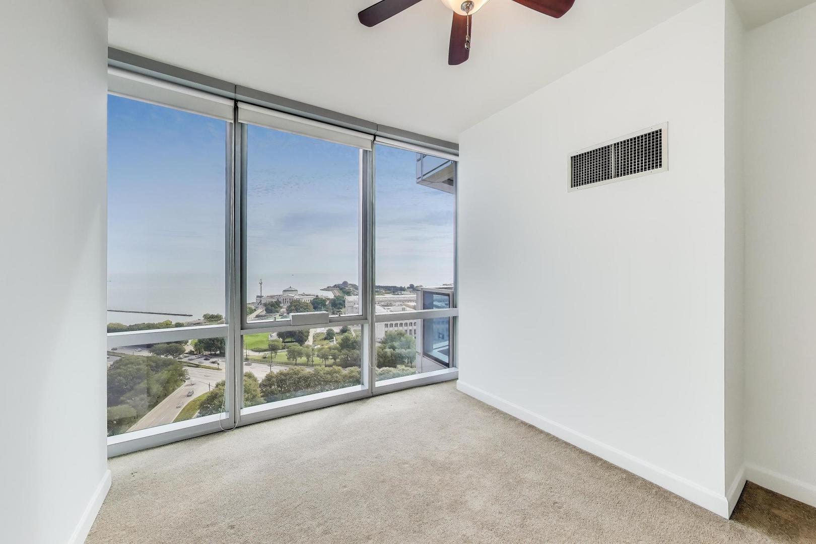 1211 S Prairie Avenue Unit: 2003