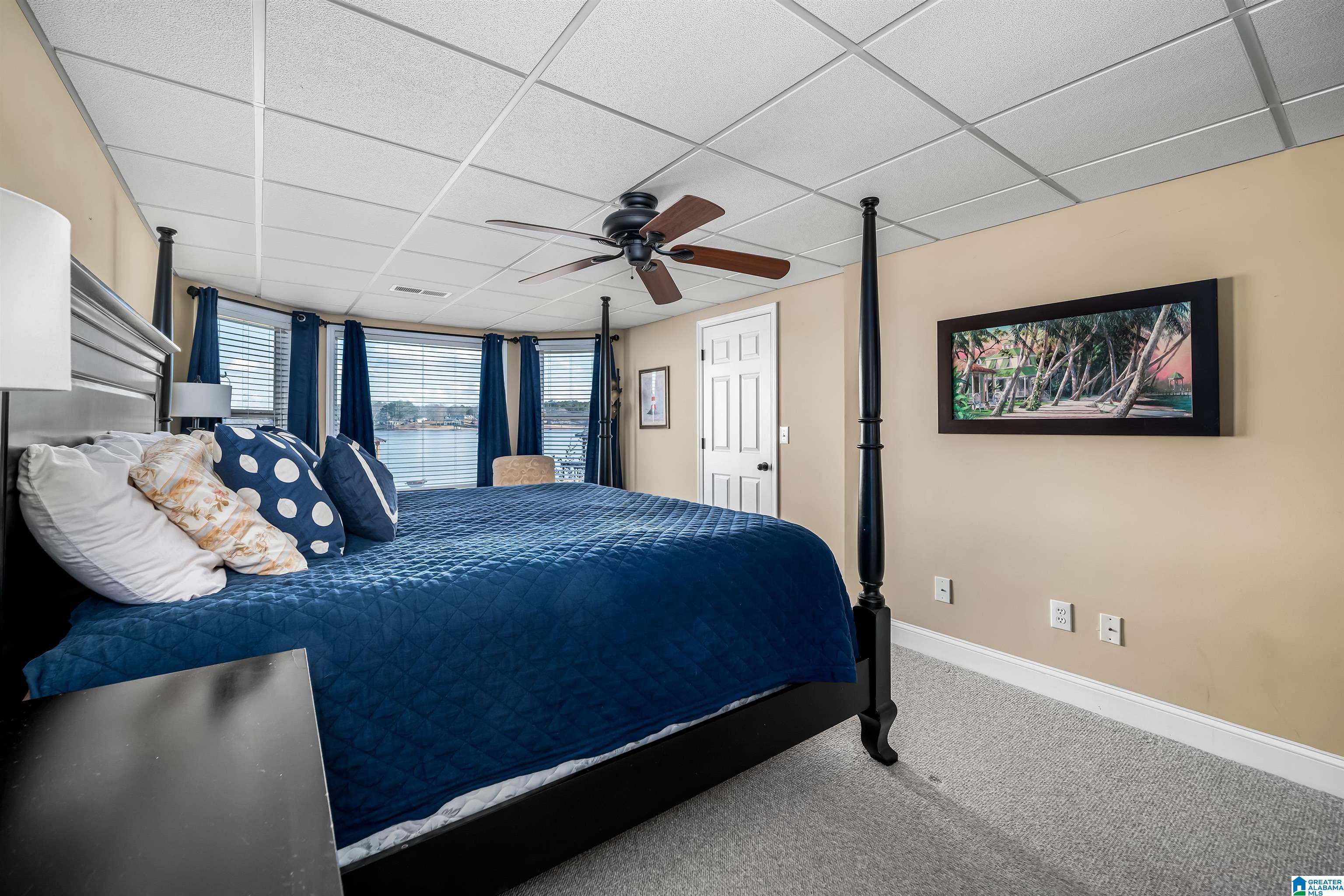 208 GRAND WAY