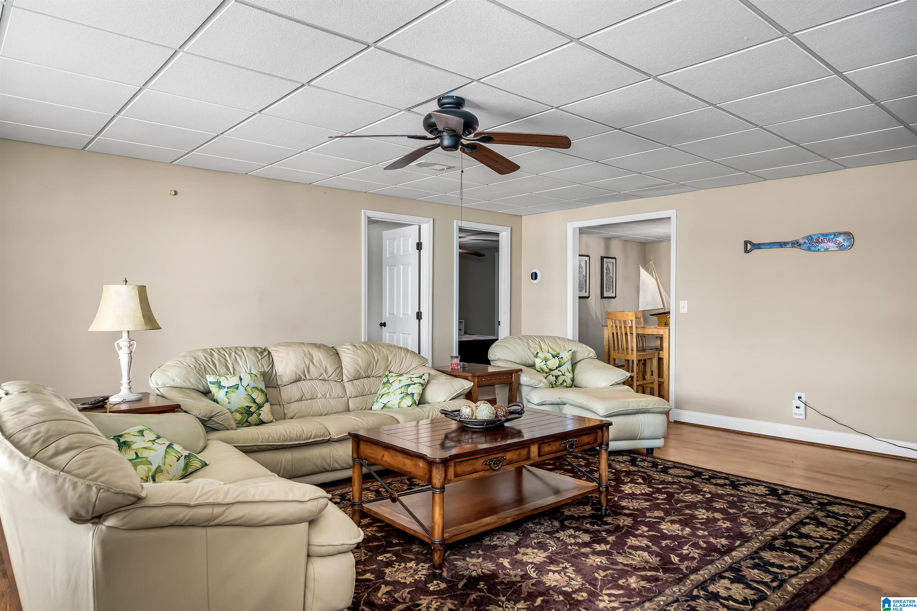 208 GRAND WAY