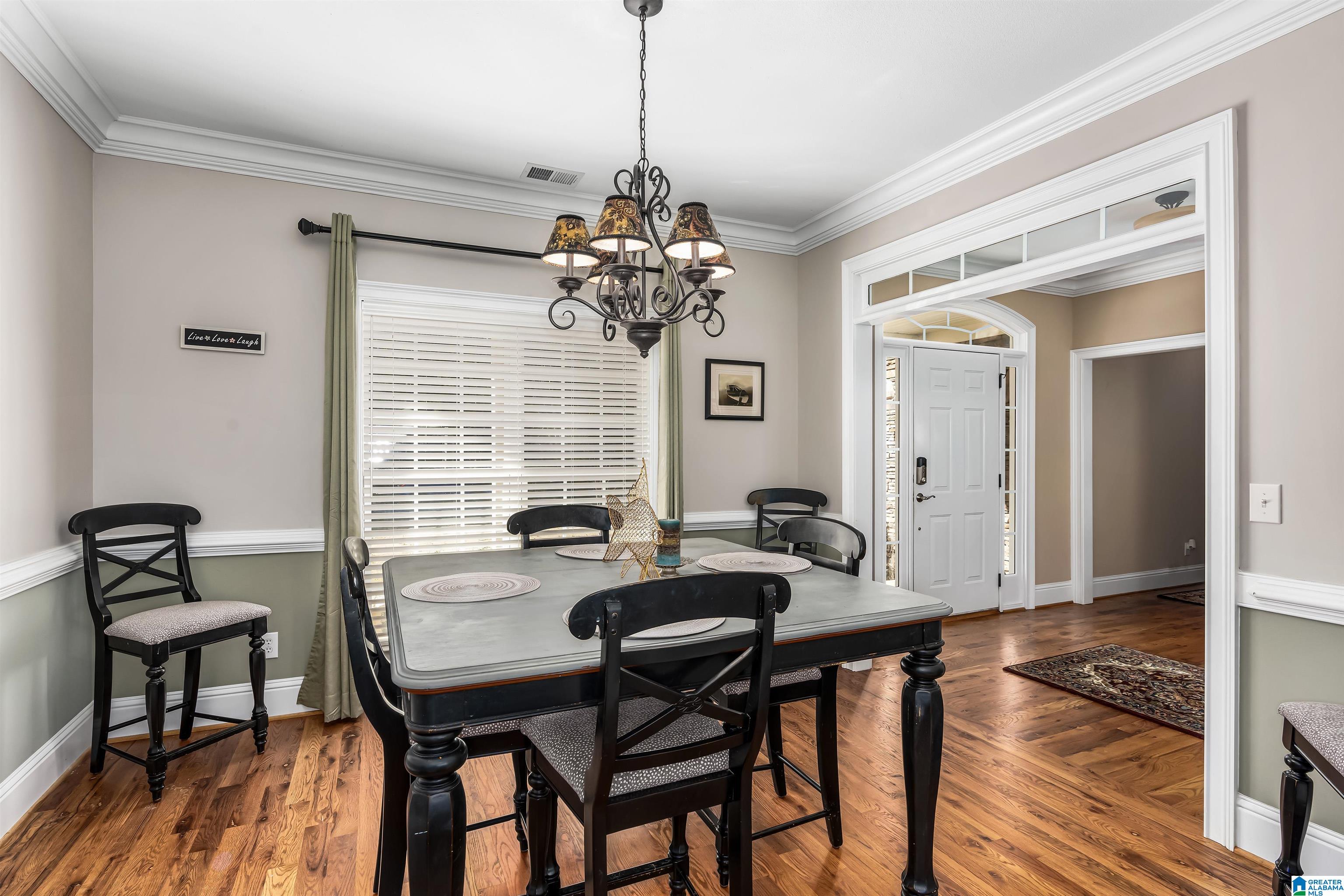 208 GRAND WAY