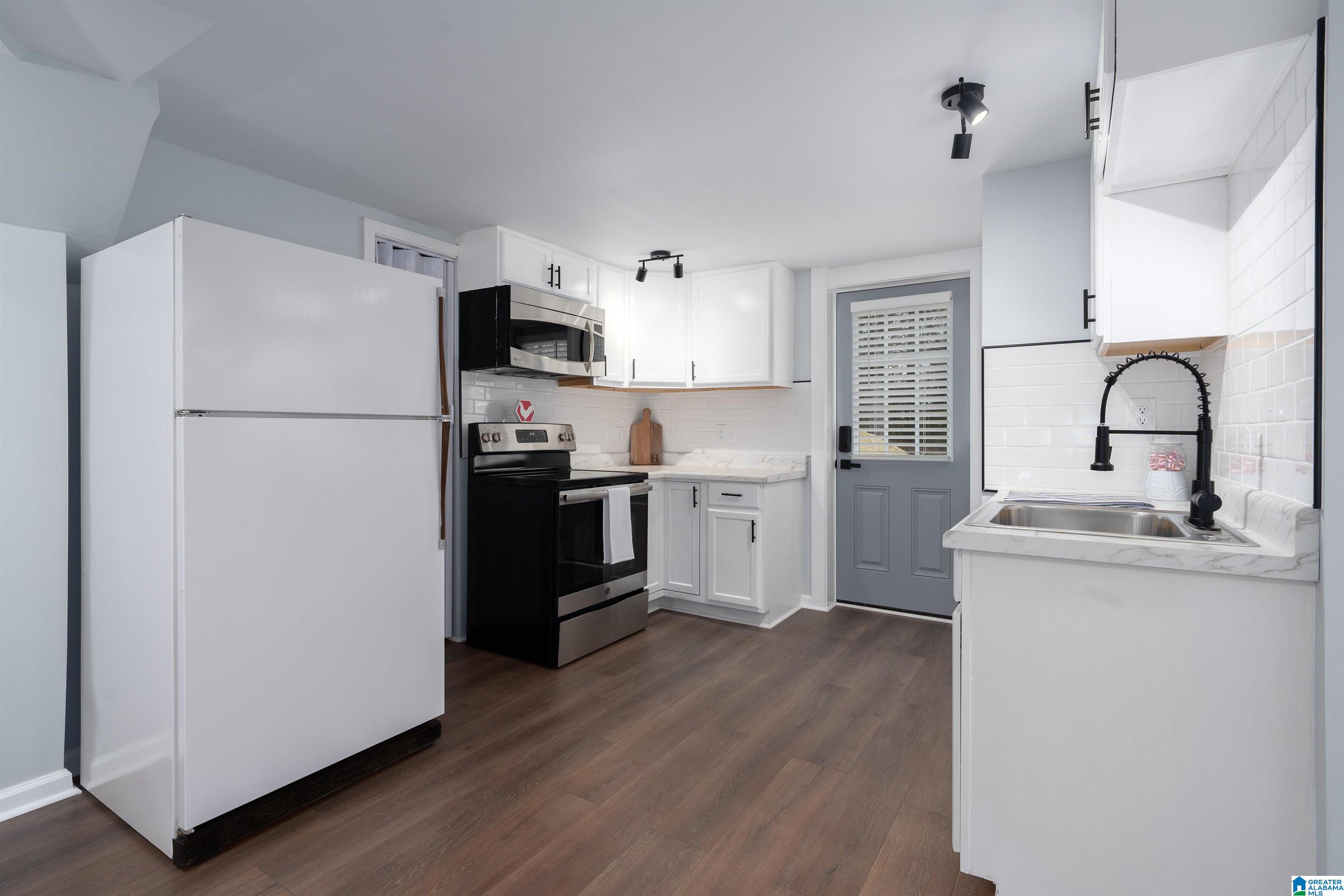 837 HAGWOOD ROAD