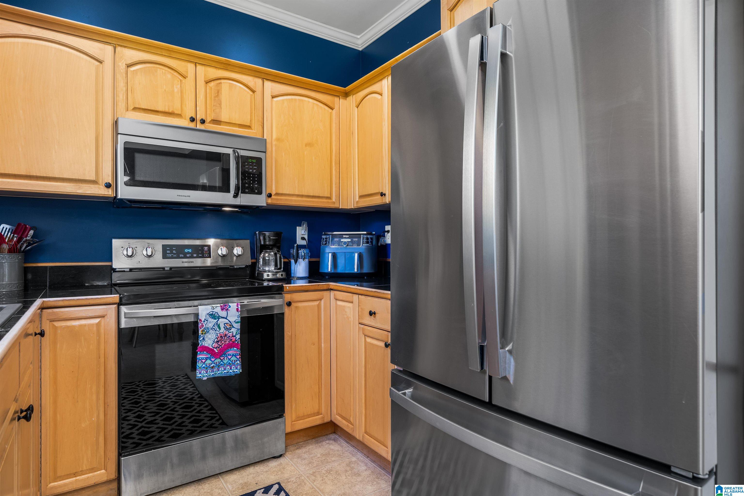 2067 HICKORY LANE