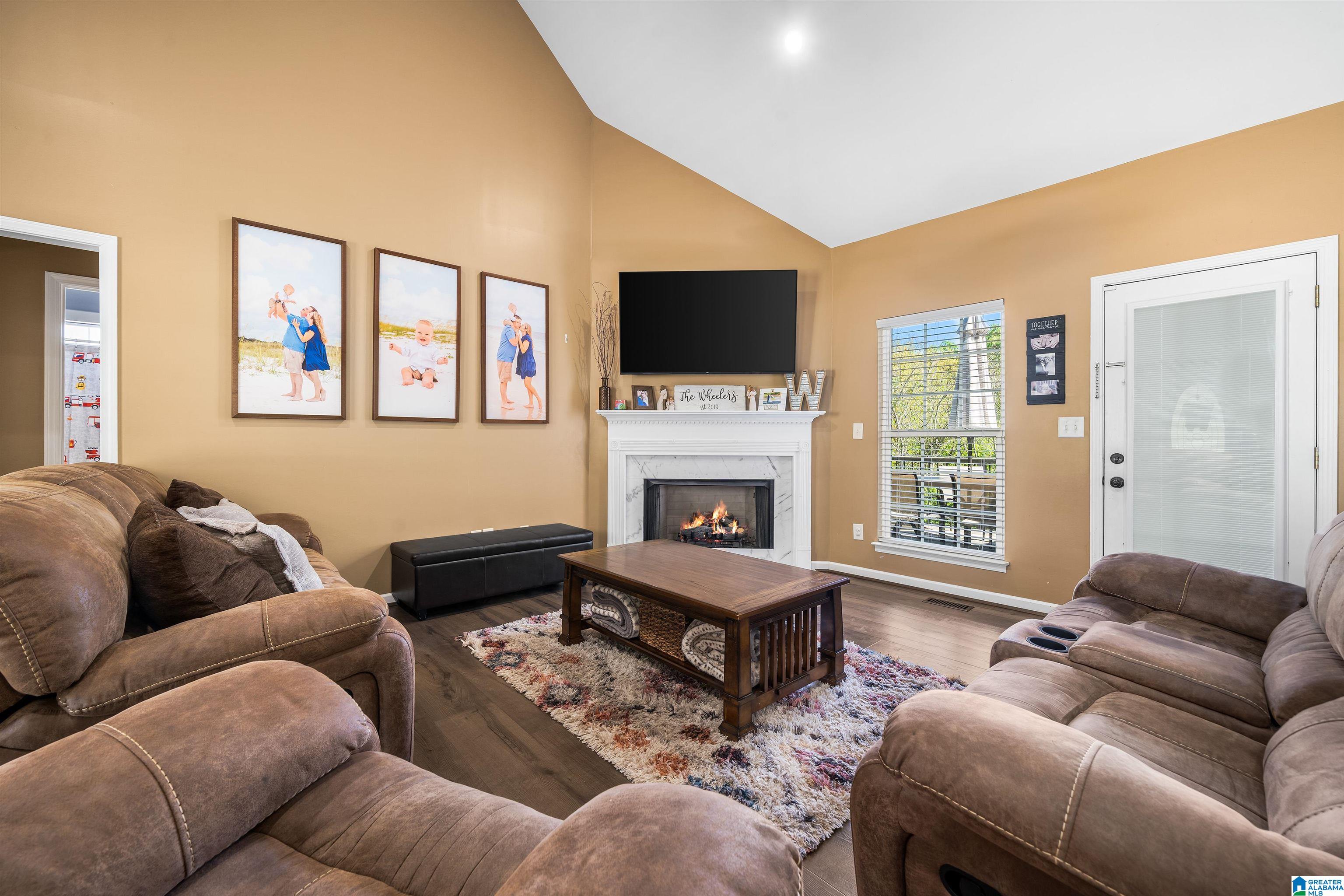 2067 HICKORY LANE