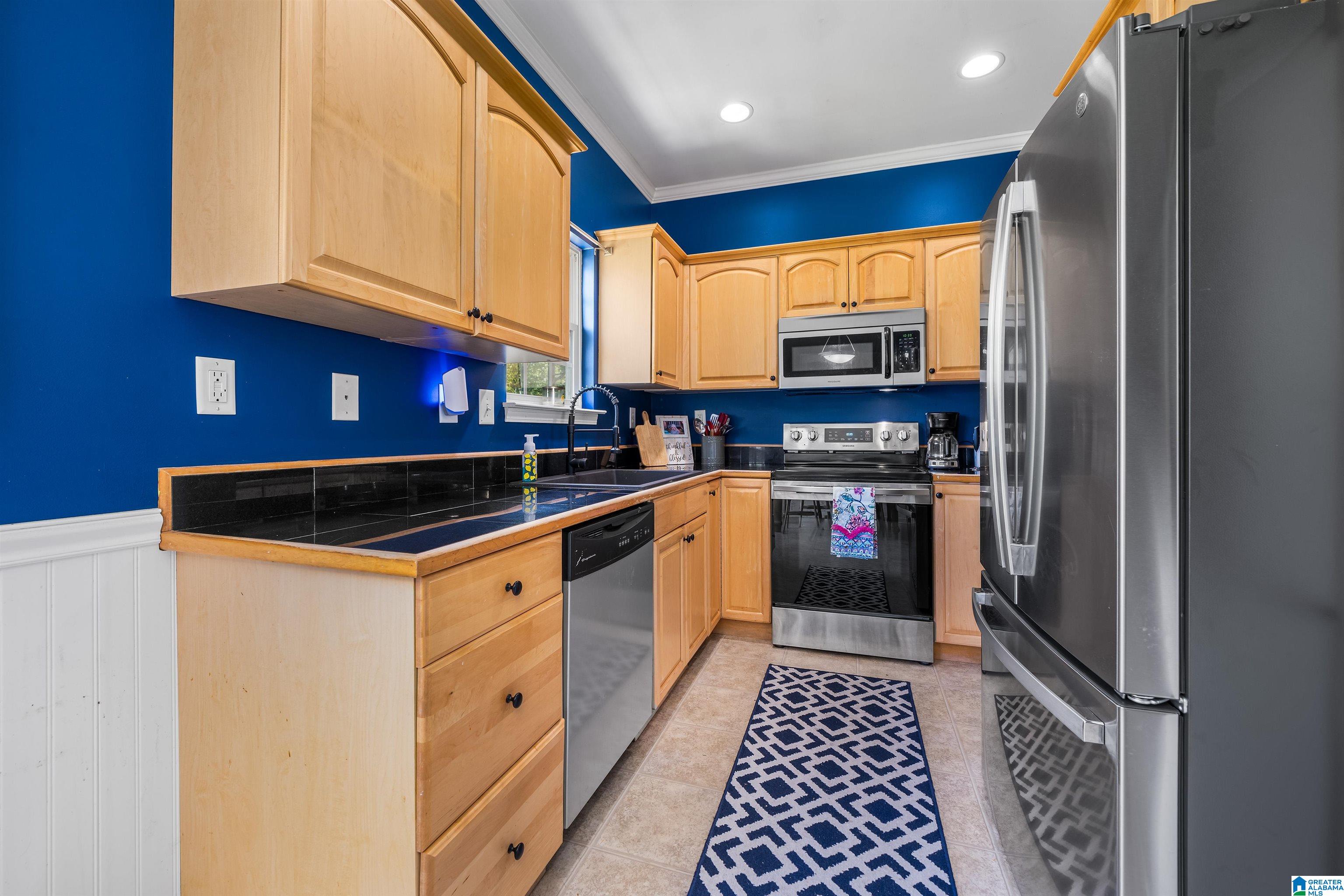 2067 HICKORY LANE